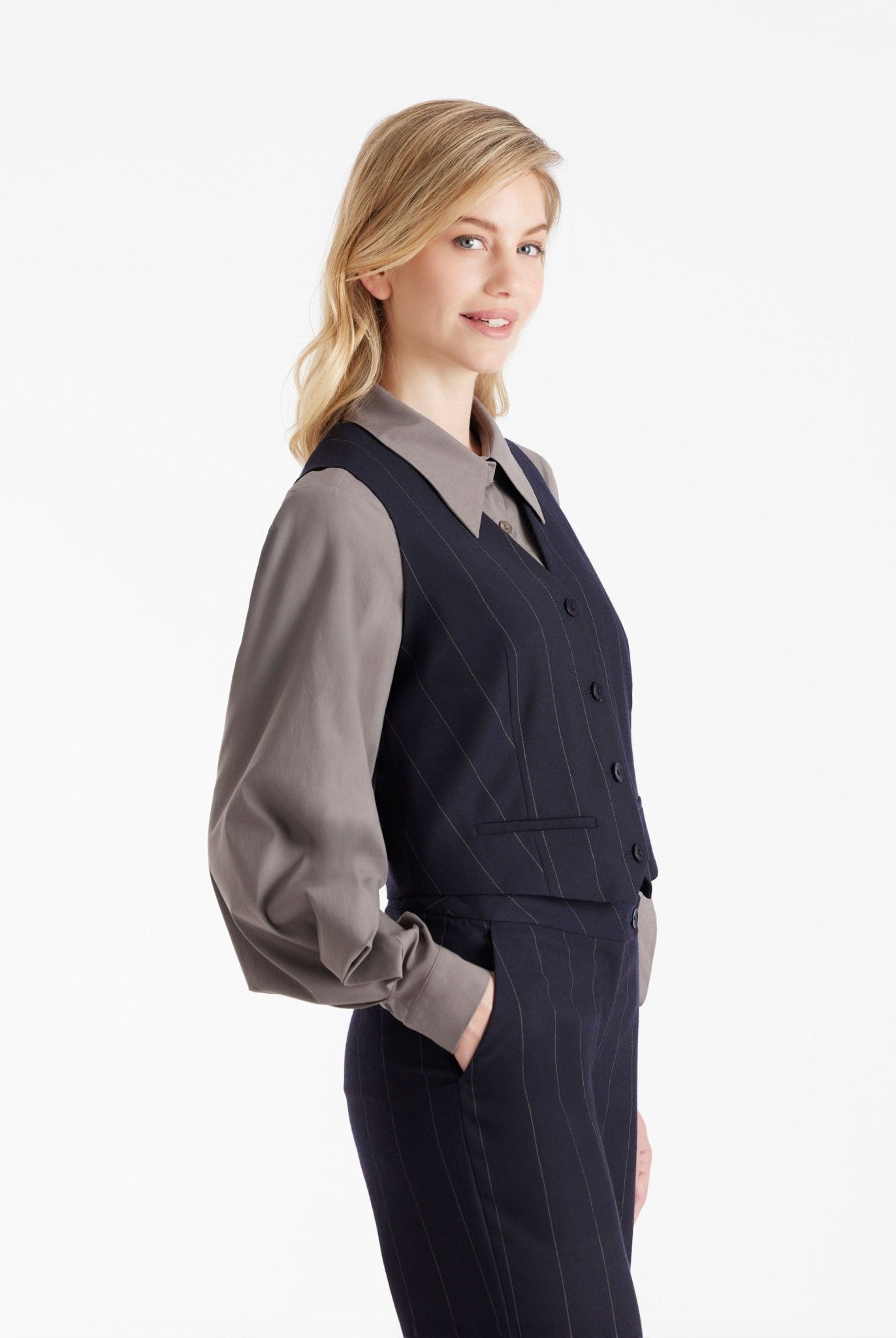 Anzugweste TESCAWE mit V-Ausschnitt, Knöpfen und Nadelstreifen in Dunkelblau