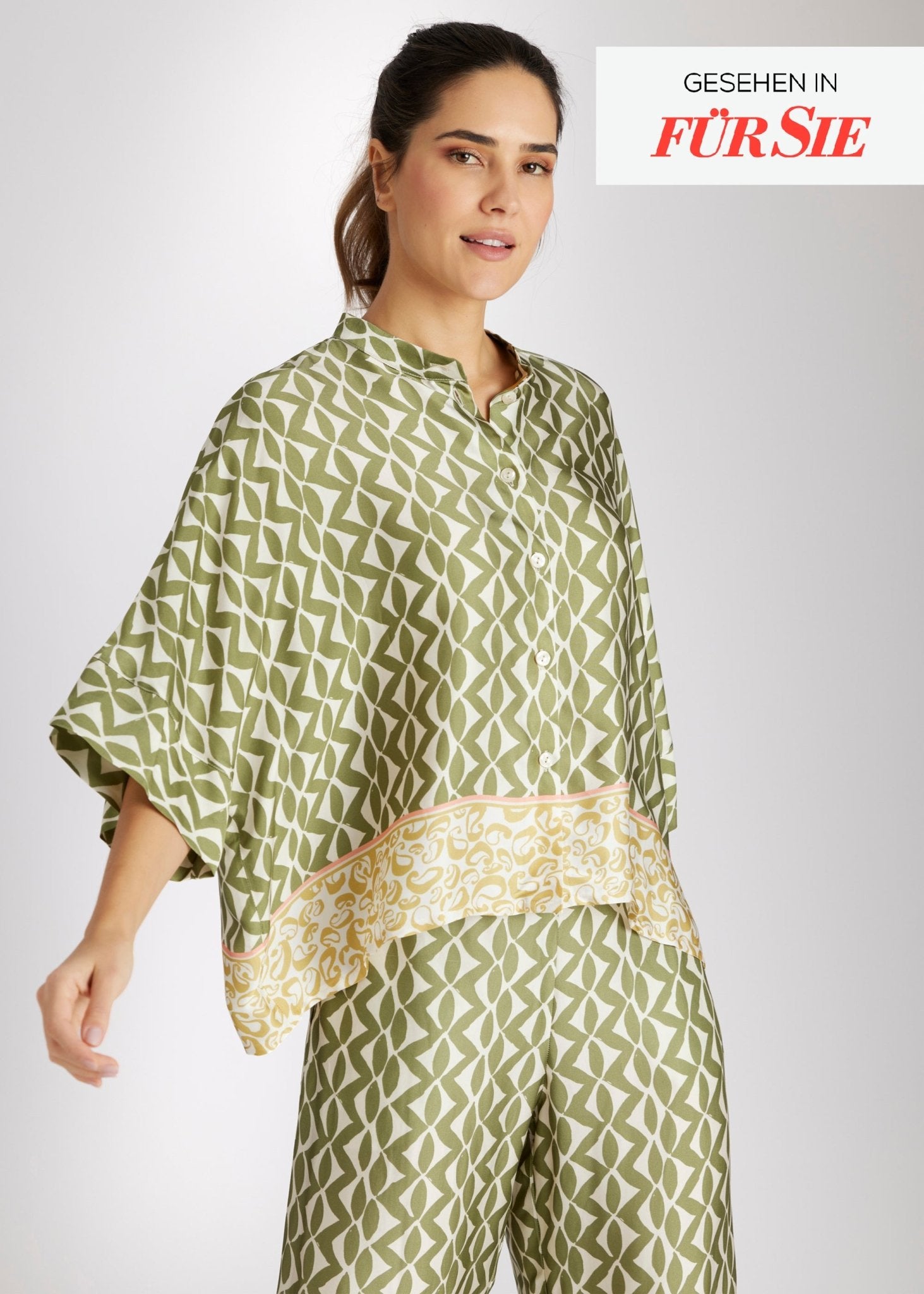 Coming Soon! Legere Bluse ZOTRINA aus Viskose mit Knopfleiste - FOX'S - Fashion