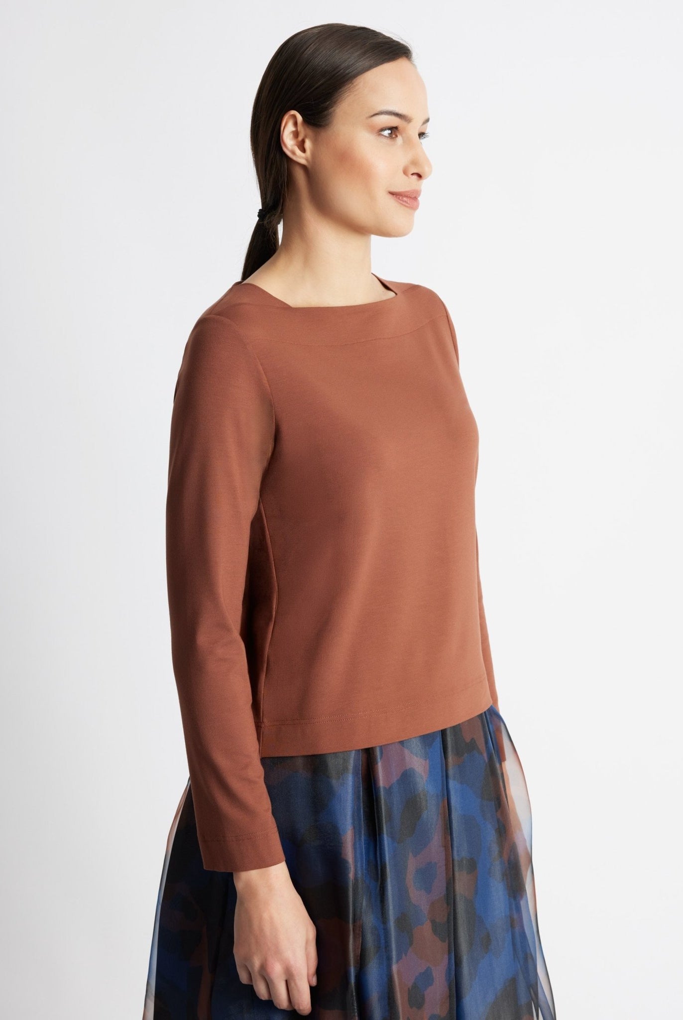 Gerades Shirt CESONTA aus softem Viskosejersey - FOX'S-Fashion
