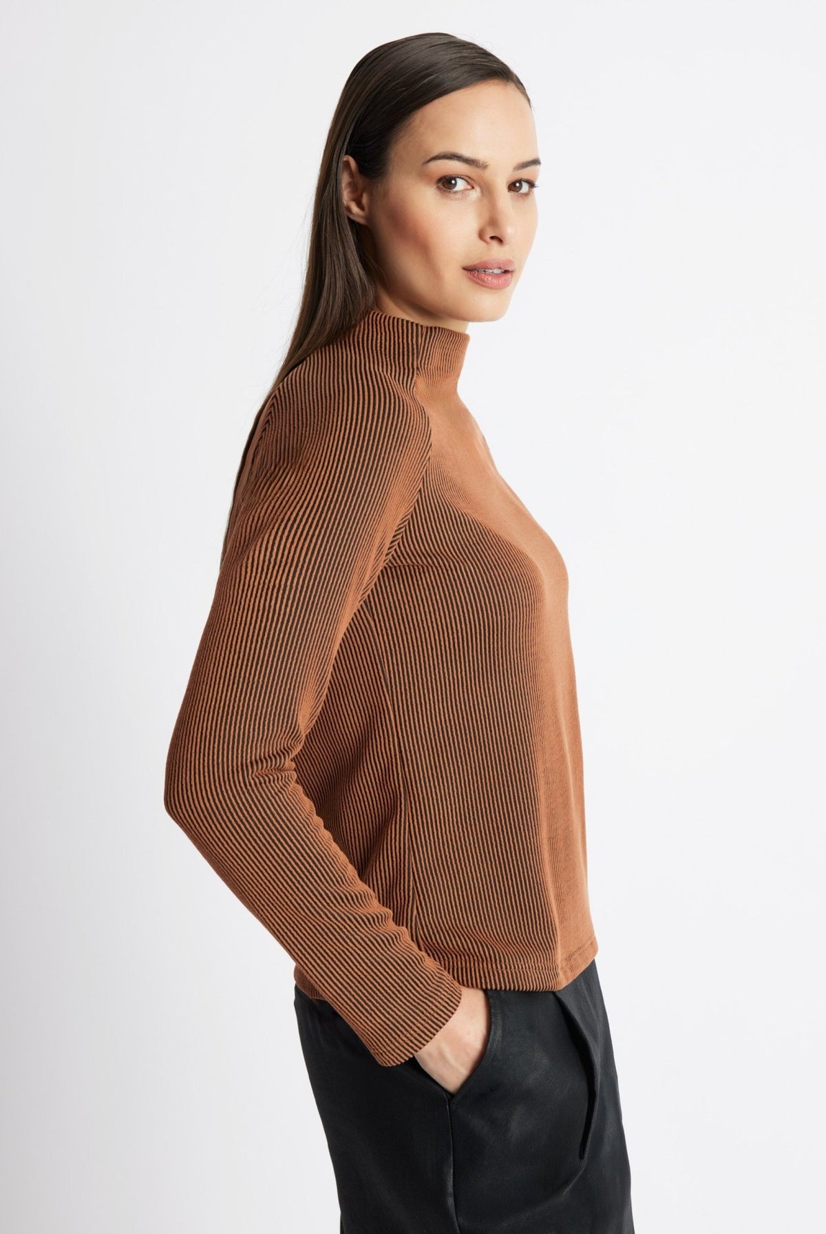 Gerades Shirt POETRA aus fein geripptem Viskose-Mix - FOX'S-Fashion