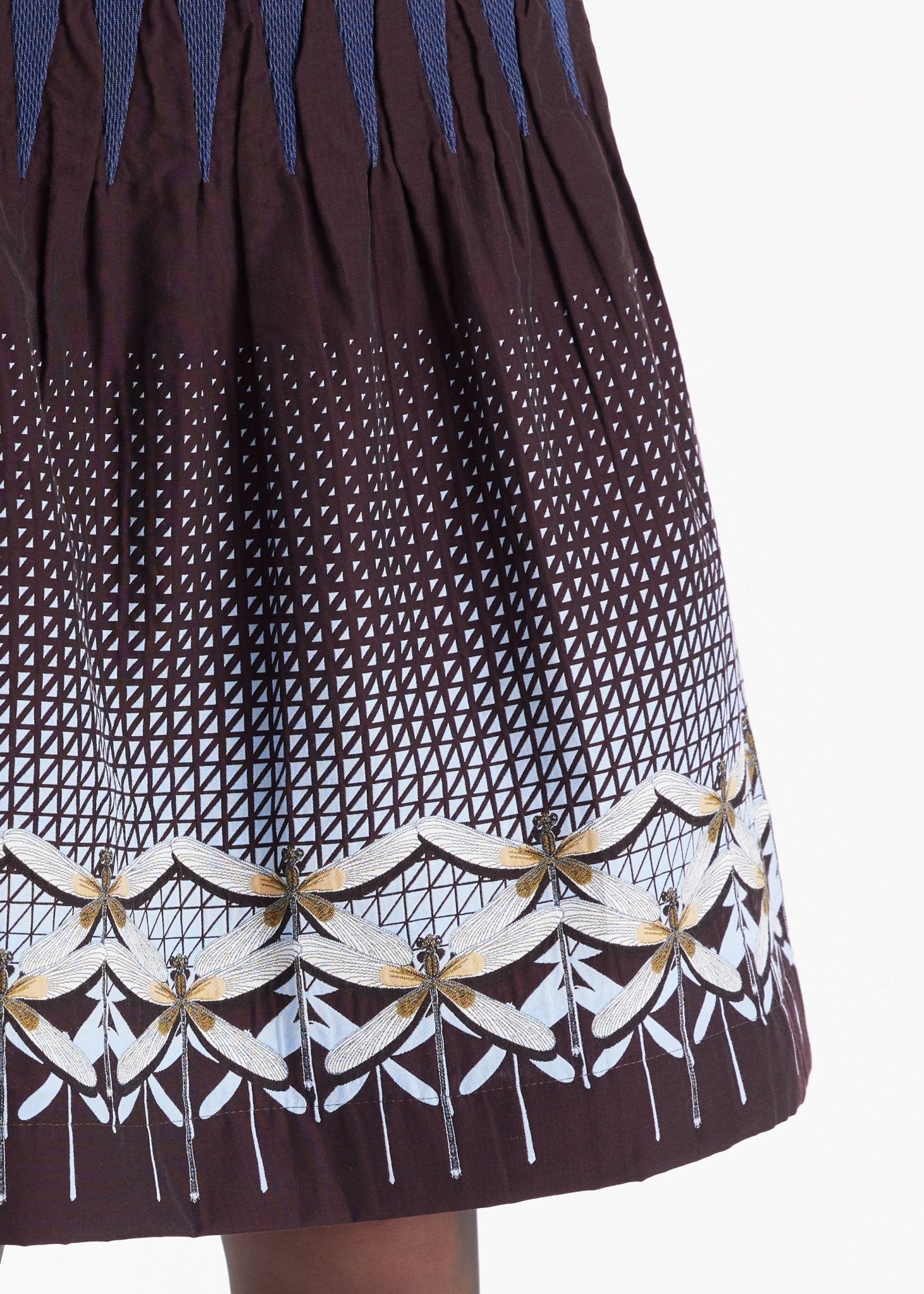 Kurzer Rock LACROS-W mit Gummibund und abstraktem Muster in Dunkelrot