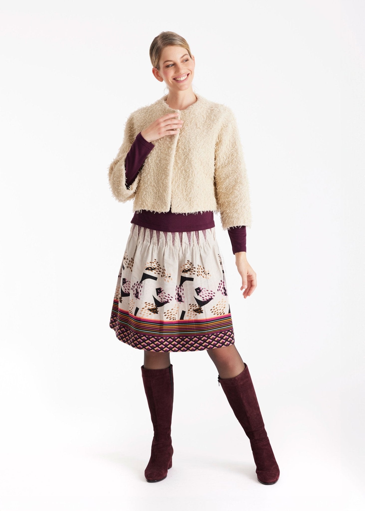 Kurzer Rock LACROS-W mit Gummibund und abstraktem Muster in Beige