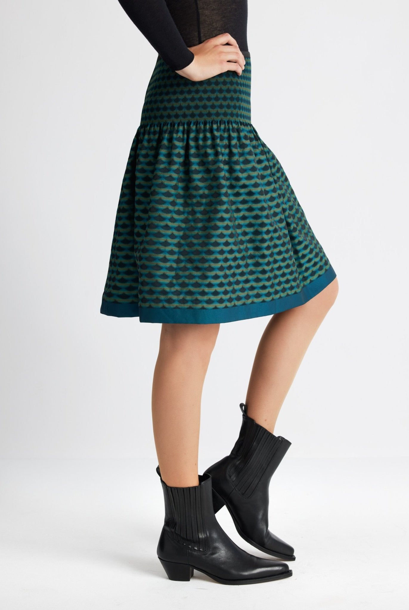 Kurzer One Size Rock LUMIRO-W aus edlem Webstoff mit Gummibund - FOX'S-Fashion