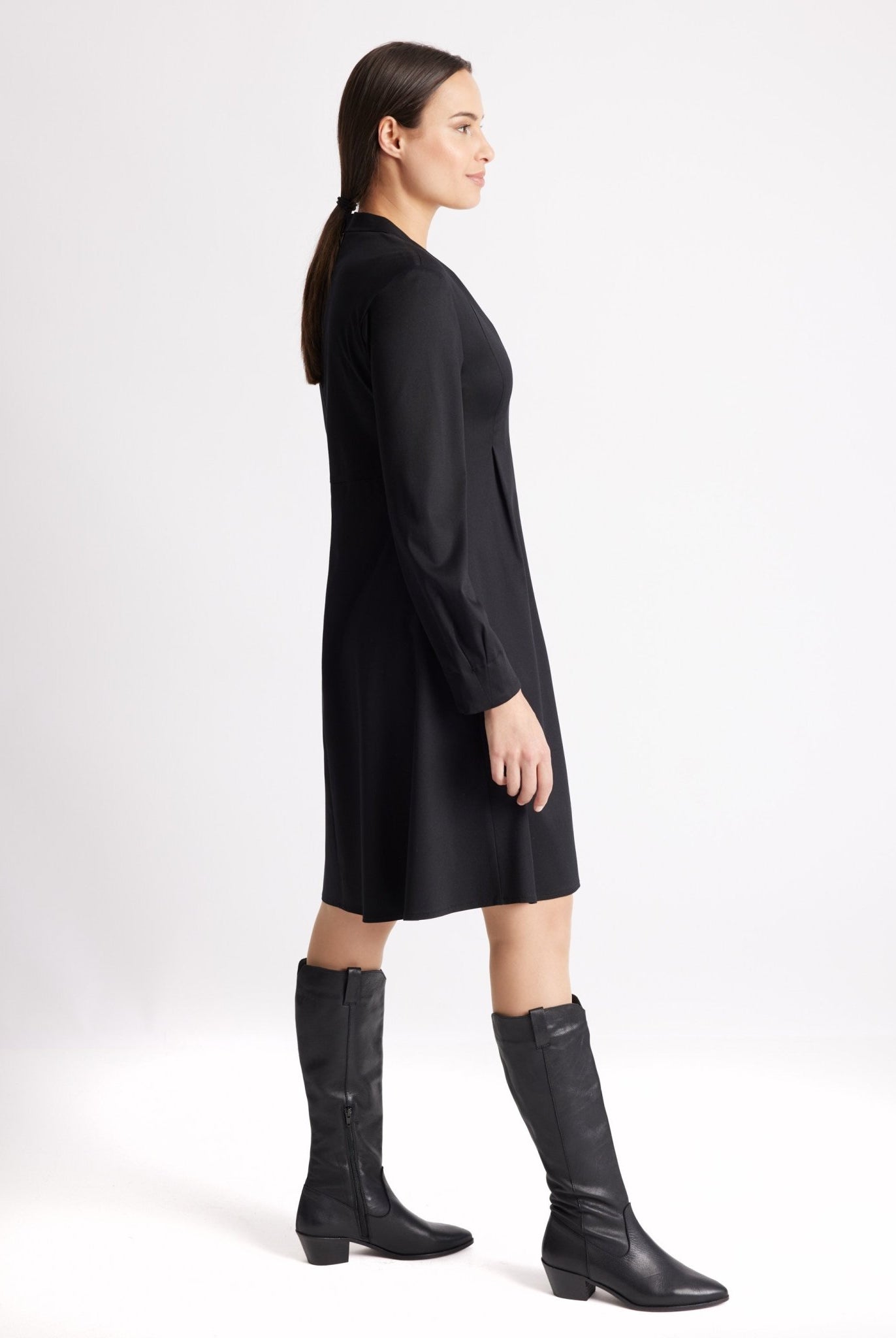 Kurzes Kleid QUENZYA aus glattem Viskosejersey in A-Linie - FOX'S-Fashion