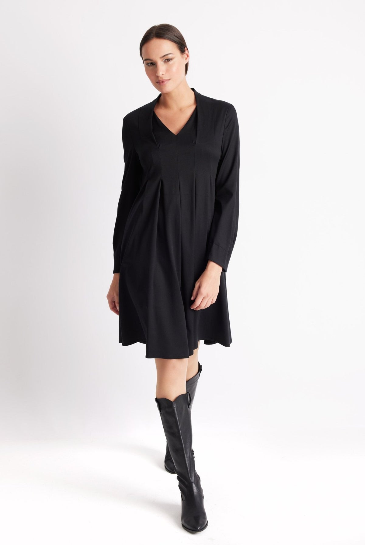 Kurzes Kleid QUENZYA aus glattem Viskosejersey in A-Linie - FOX'S-Fashion