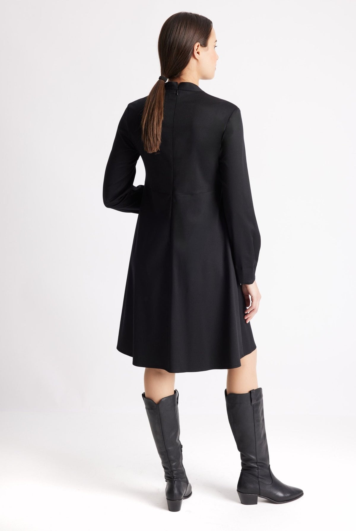 Kurzes Kleid QUENZYA aus glattem Viskosejersey in A-Linie - FOX'S-Fashion