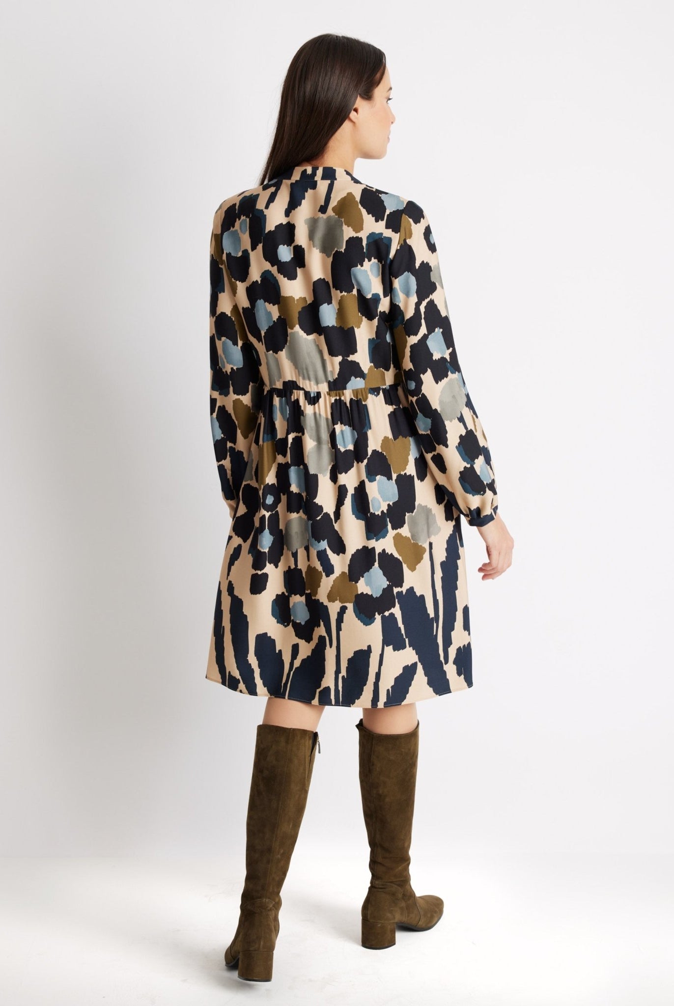 Kurzes Kleid VALUNA aus 100 % Viskose in leichter A-Linie - FOX'S-Fashion