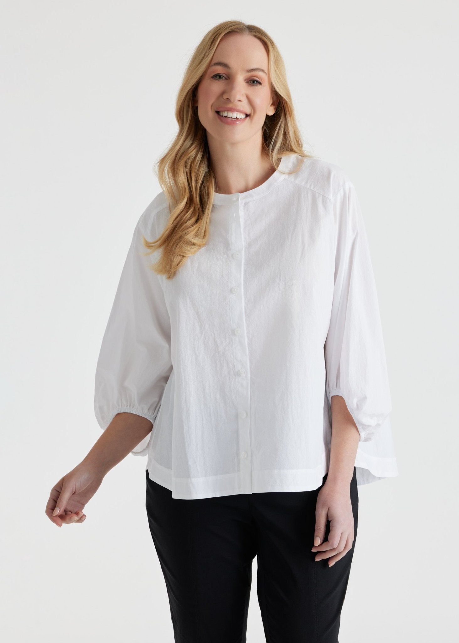 Legere Bluse BLOMBERGA aus 100 % Baumwolle - FOX'S - Fashion
