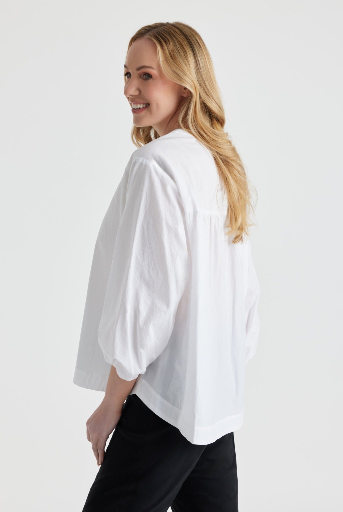 Legere Bluse BLOMBERGA aus 100 % Baumwolle - FOX'S - Fashion