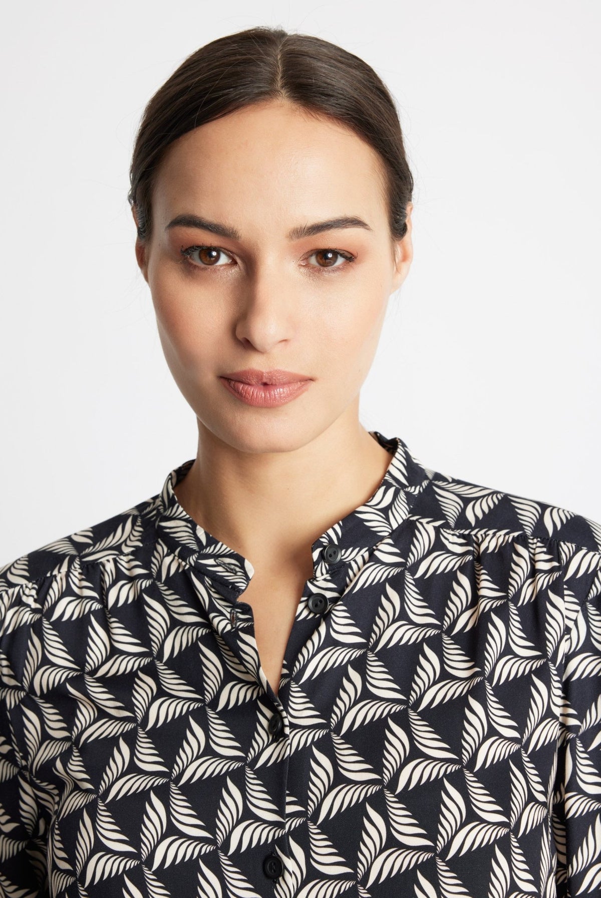 Legere Bluse VALYRA aus 100 % Viskose - FOX'S-Fashion