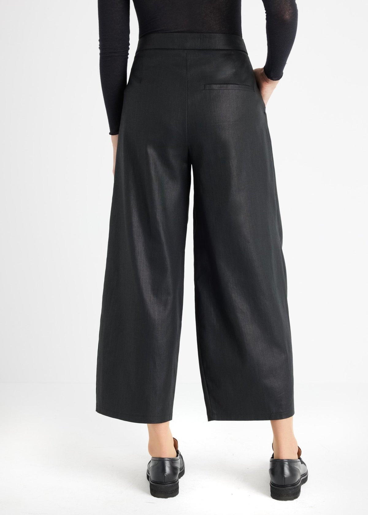 Legere Hose ZABERA aus 100 % Baumwolle mit asymmetrischem Bund - FOX'S-Fashion