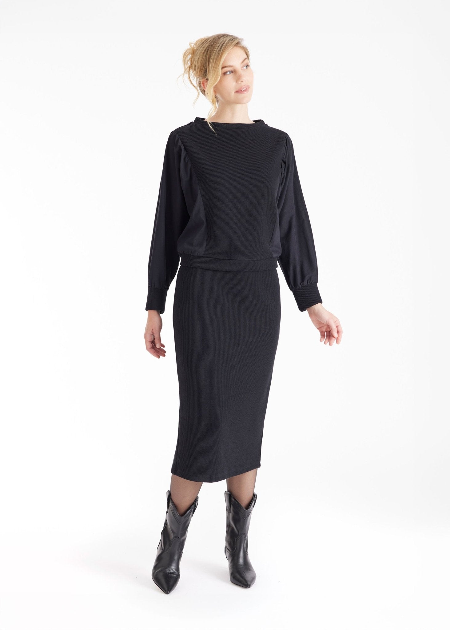 Pullover HOPUI mit Rundhals und langen Armen in Schwarz