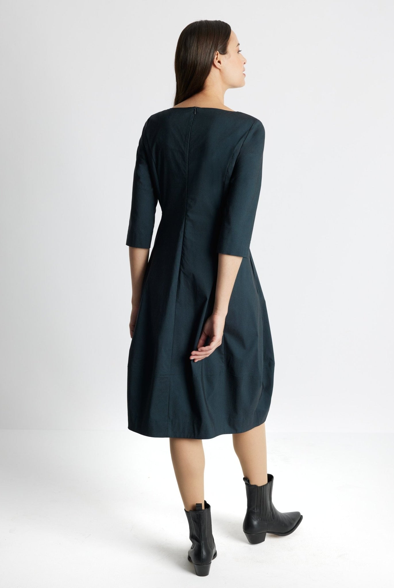 Midi-Kleid JAROBO aus Viskose-Mix mit leichter O-Form - FOX'S-Fashion