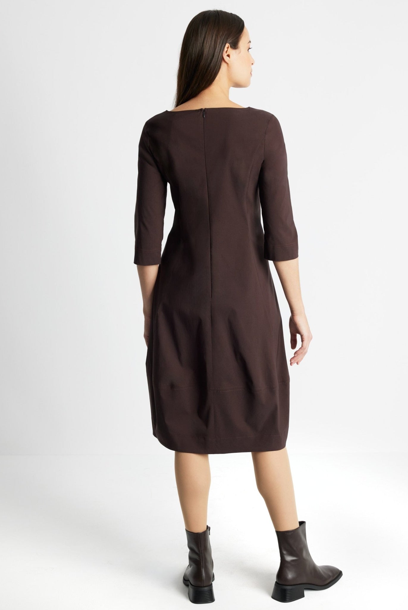 Midi-Kleid JAROBO aus Viskose-Mix mit leichter O-Form - FOX'S-Fashion
