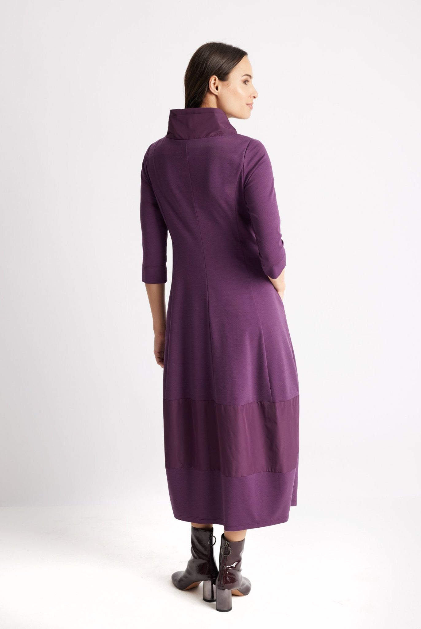 Midi-Kleid SIROBO im Patch aus Viskosejersey und Taft mit O-Form - FOX'S-Fashion