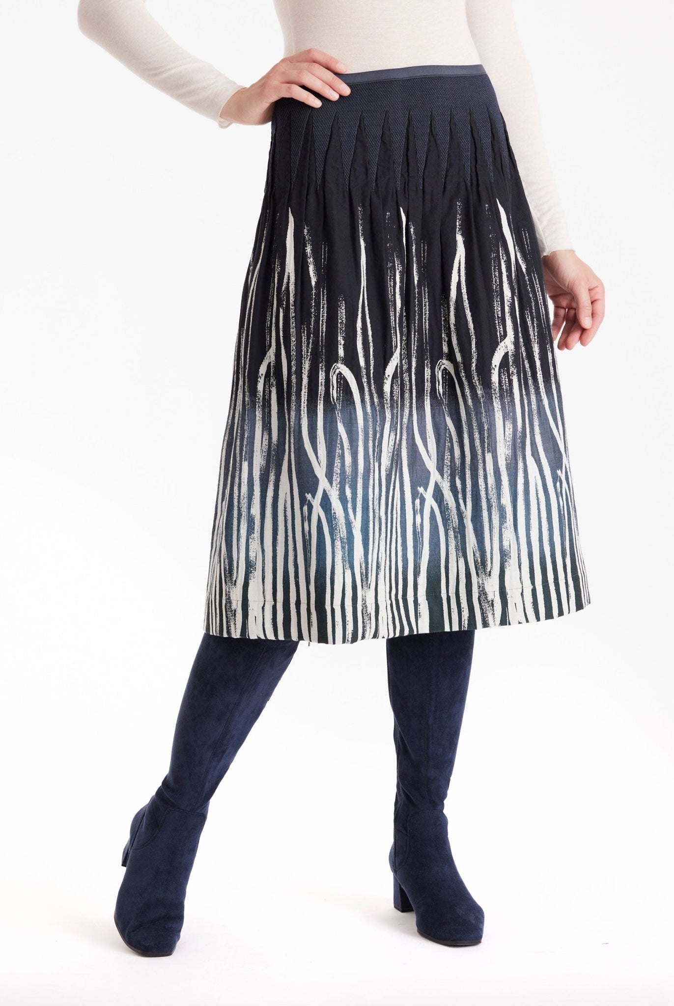 Ausgestellter Rock LONGERO-W in Midi-Länge mit Gummibund und Wellenmuster in Blau und Weiß