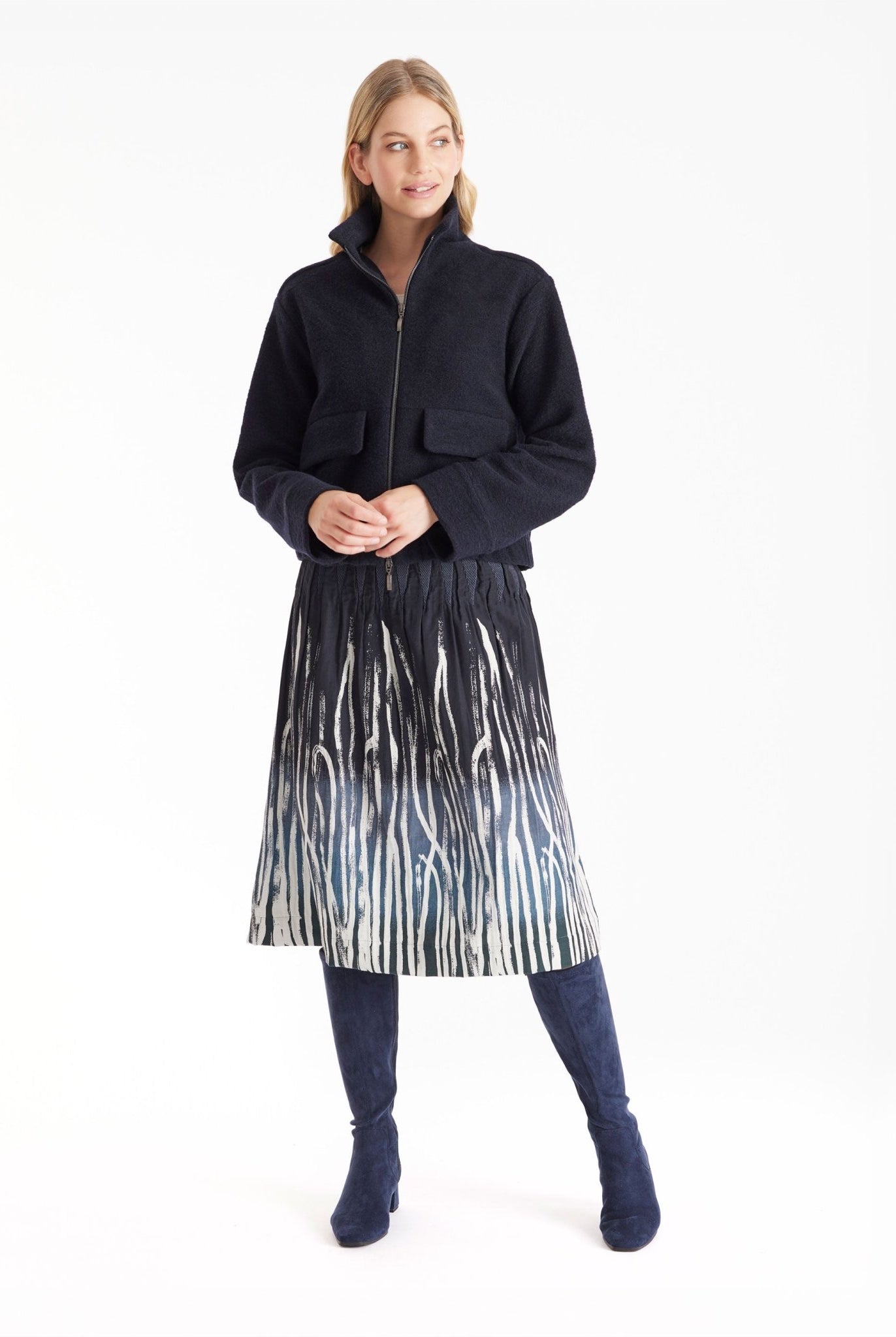 Ausgestellter Rock LONGERO-W in Midi-Länge mit Gummibund und Wellenmuster in Blau und Weiß