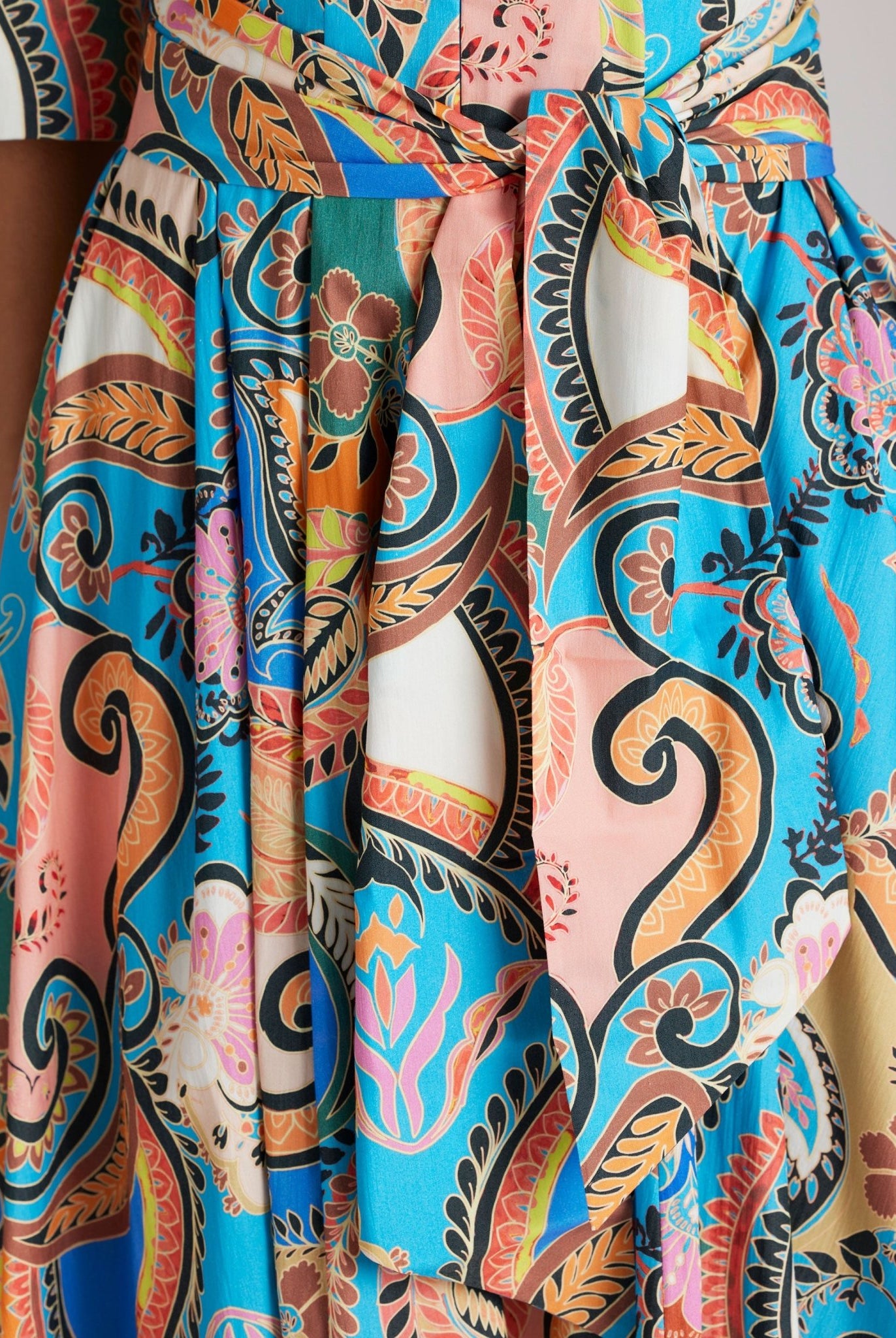 Tailliertes Kleid UDAXI aus Bio - Baumwolle - FOX'S - Fashion