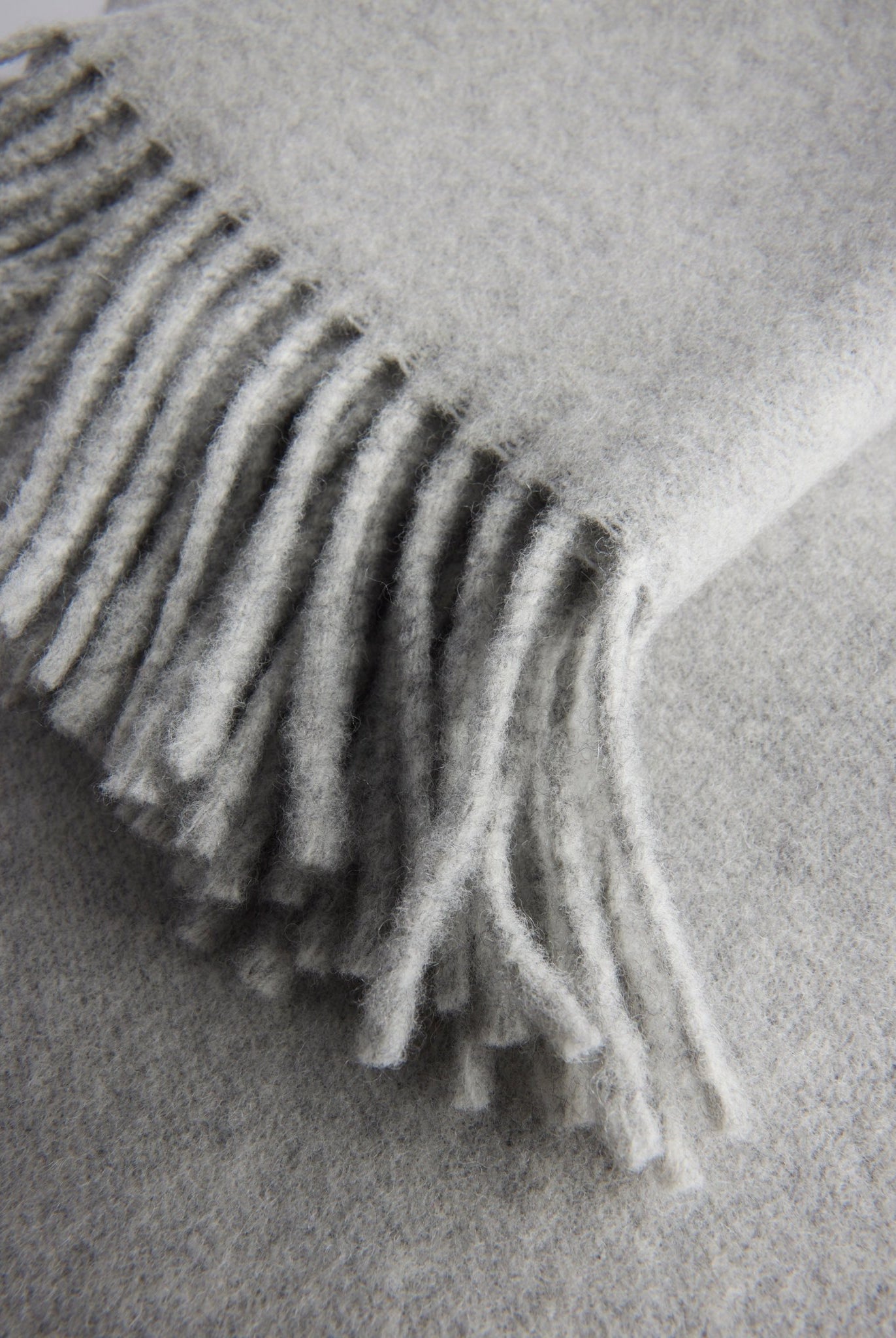 Weiche Decke LANA aus extrafeiner Schurwolle in Doubleface - Machart - FOX'S - Fashion