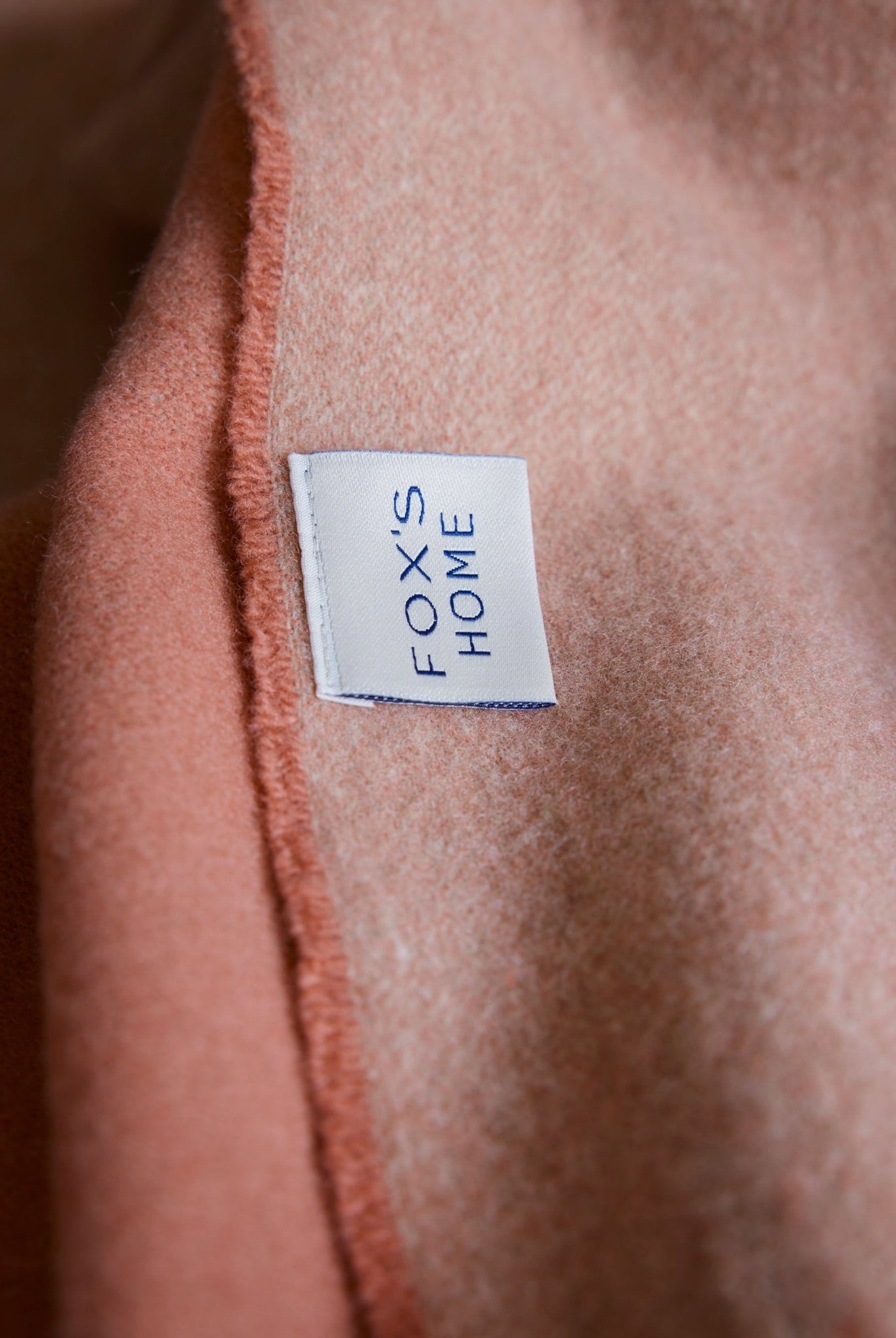 Weiche Decke LANA aus extrafeiner Schurwolle in Doubleface - Machart - FOX'S - Fashion