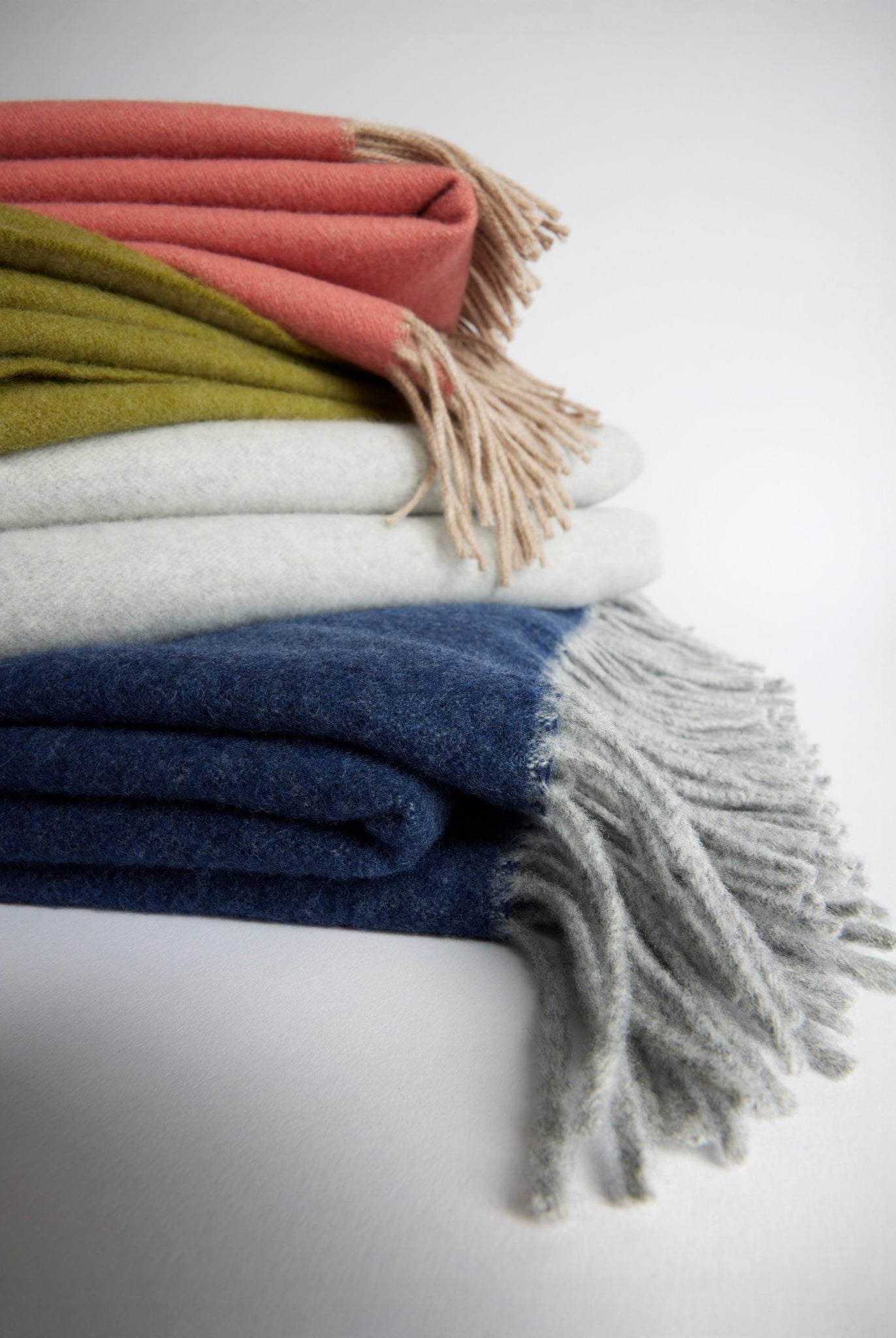 Weiche Decke LANA aus extrafeiner Schurwolle in Doubleface - Machart - FOX'S - Fashion