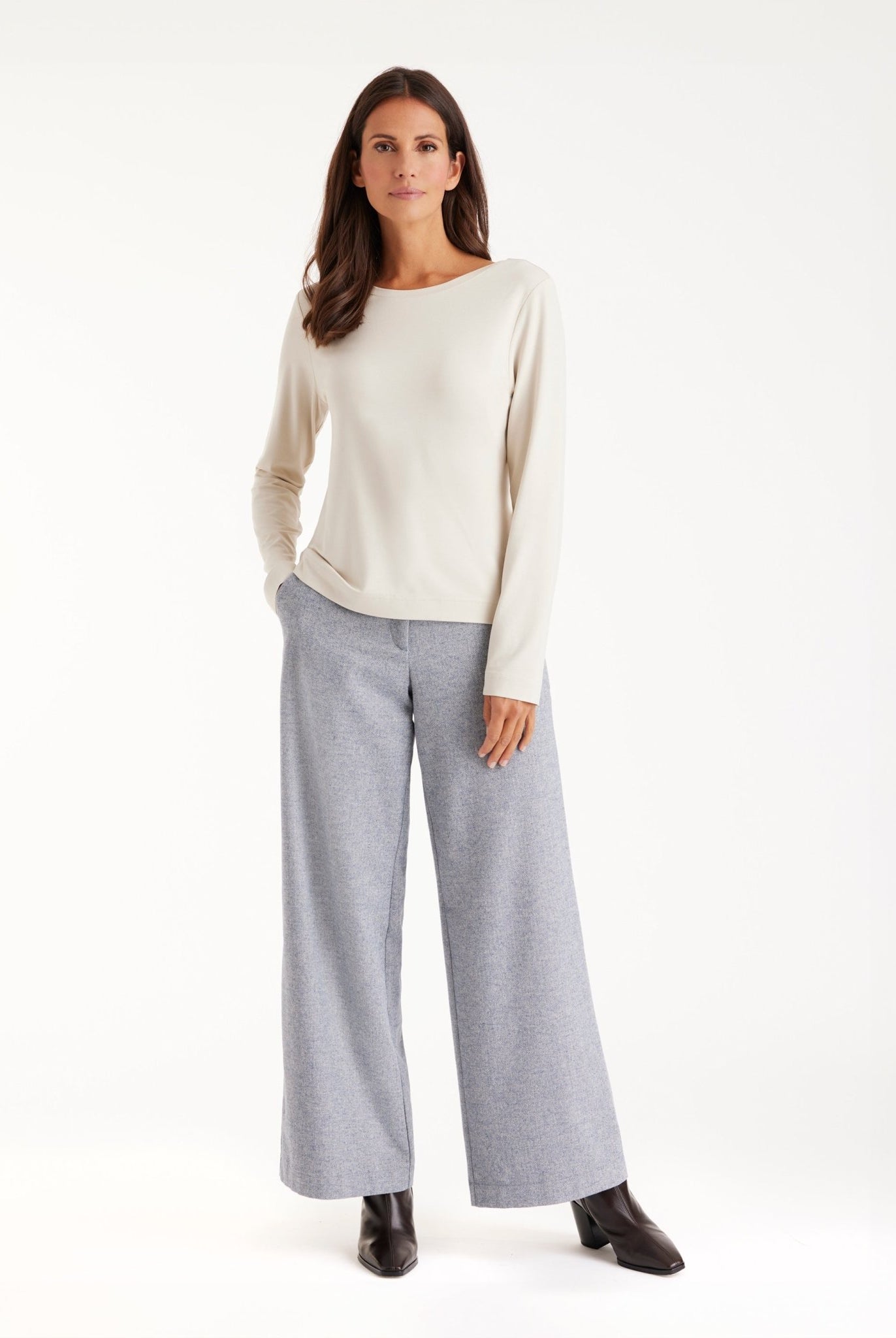 Langarm Shirt CLIVONITA mit Rundhals und V-Ausschnitt in Beige