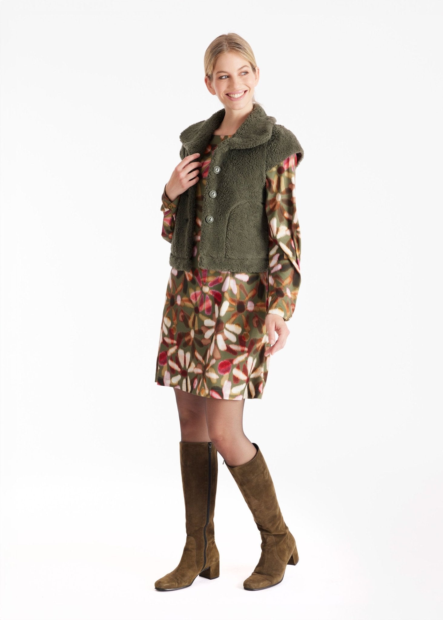 Weste WESPUSA mit Kragen, kleinem Arm und Knopfleiste in Grün