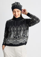 Schmale Strickmütze DAMULA mit Rippbündchen und schwarz-weißem Muster