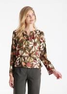 Bluse NABLOY mit Rundhals, kleinem V-Ausschnitt, langen Armen und mehrfarbigem Blumenmuster