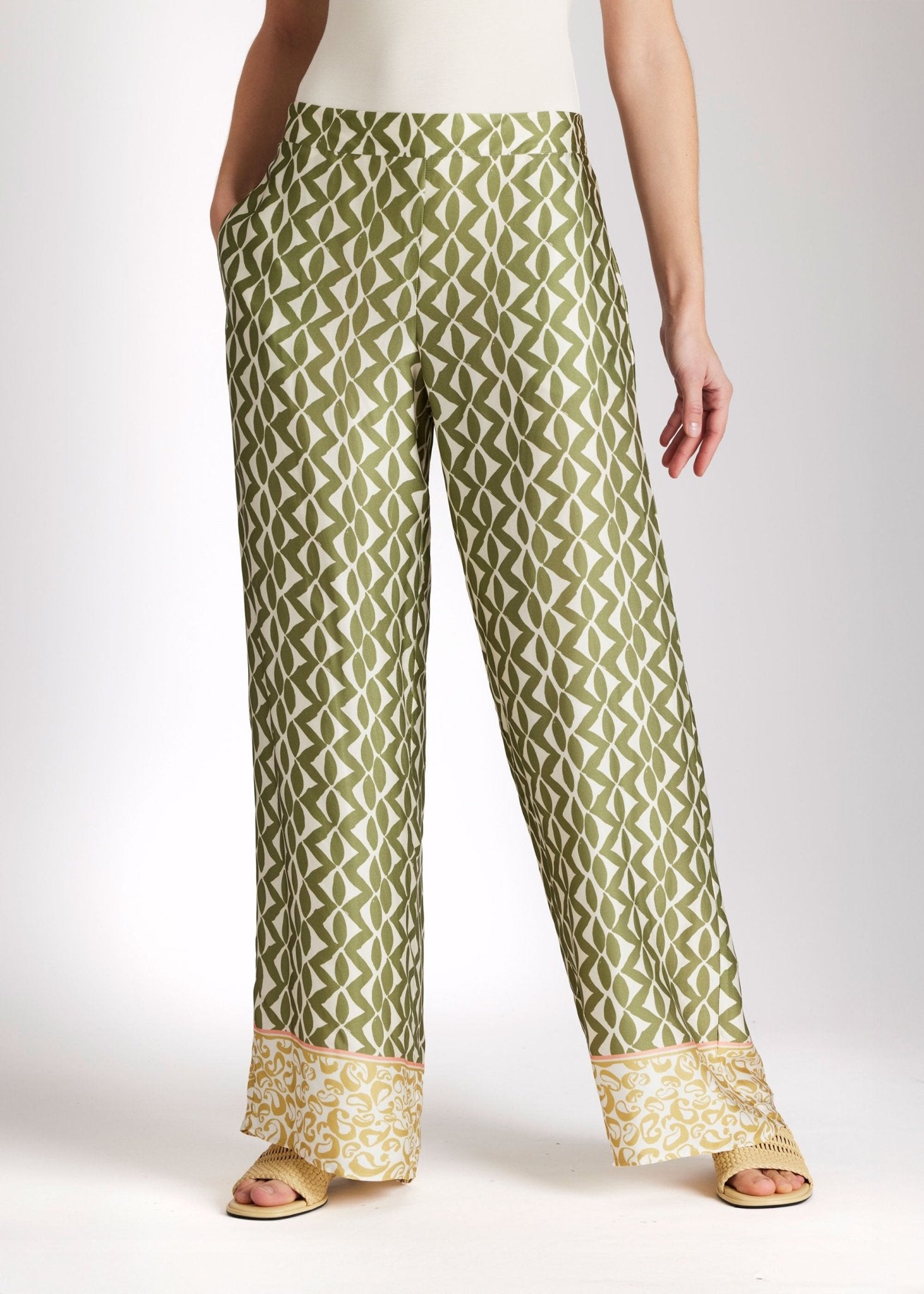 Coming Soon! Lange, legere Hose ZYTARI aus Viskose mit Gummibund - FOX'S - Fashion