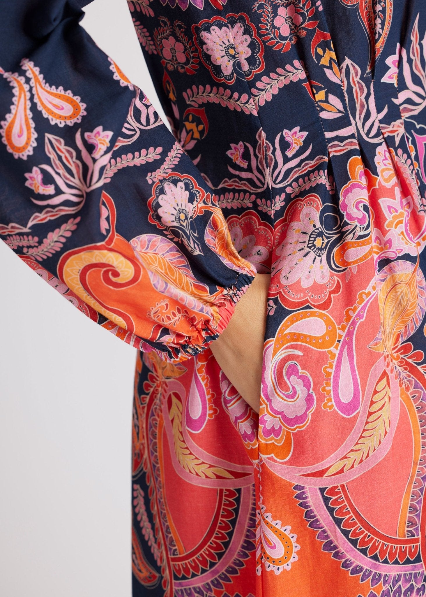 Coming Soon! Langes, tailliertes Kleid YIJE aus 100 % Baumwolle - FOX'S - Fashion