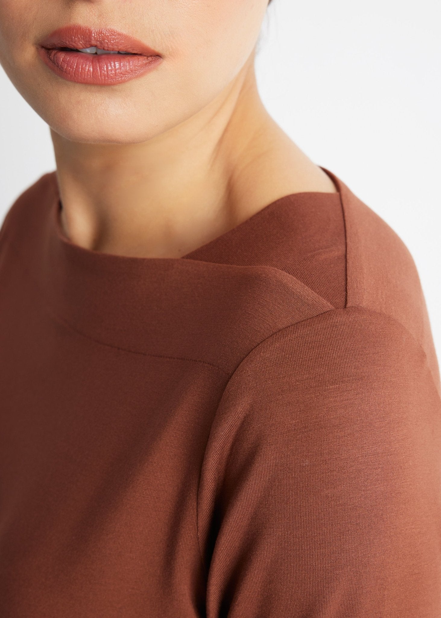 Gerades Shirt CESONTA aus softem Viskosejersey - FOX'S-Fashion