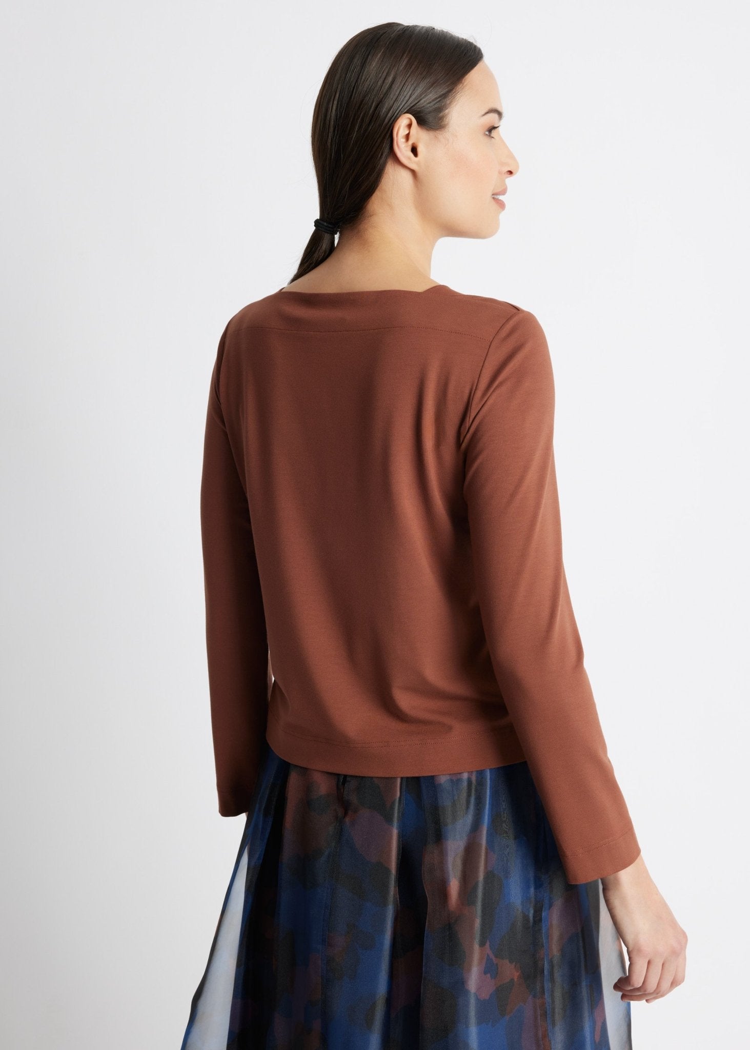 Gerades Shirt CESONTA aus softem Viskosejersey - FOX'S-Fashion