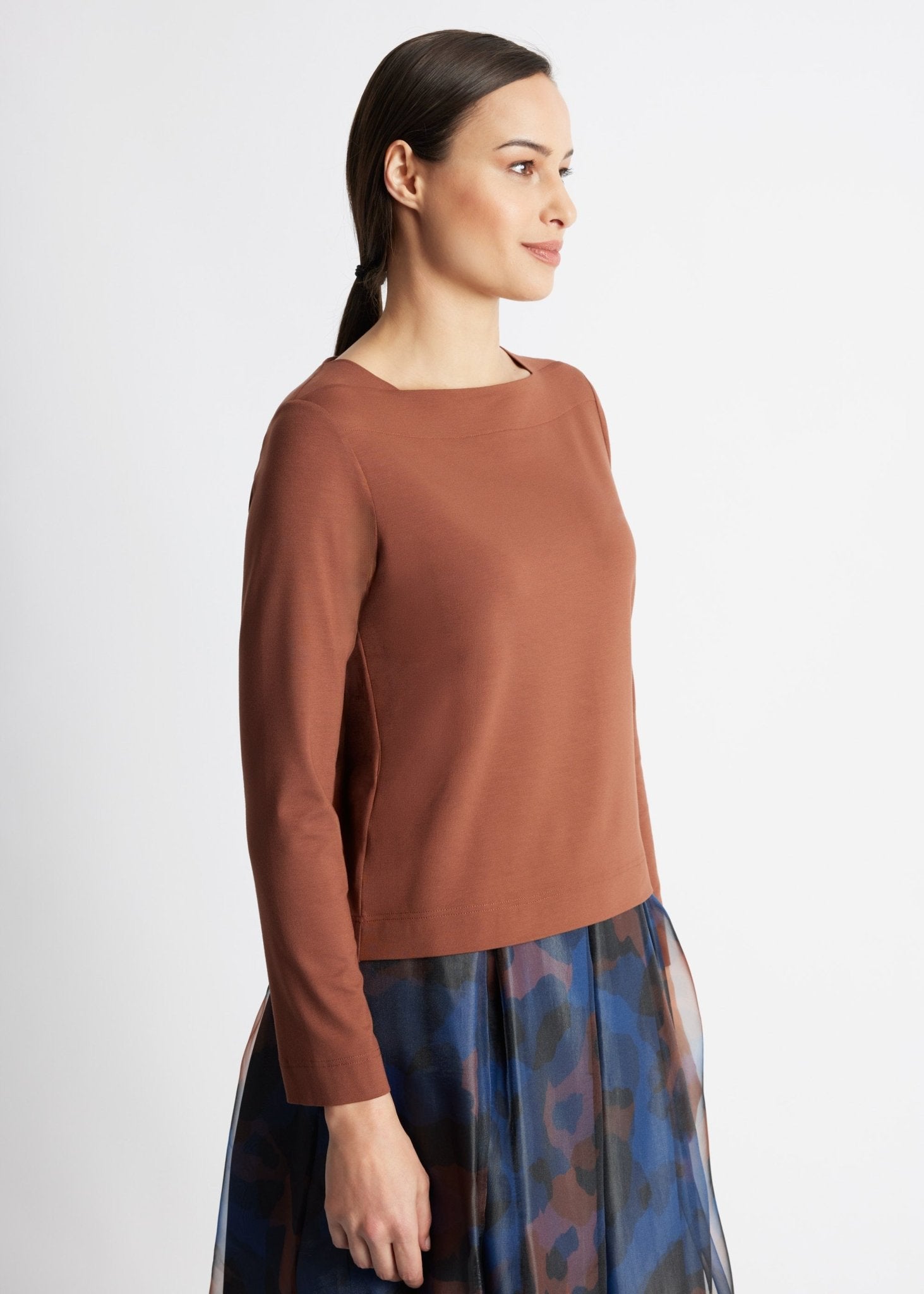Gerades Shirt CESONTA aus softem Viskosejersey - FOX'S-Fashion