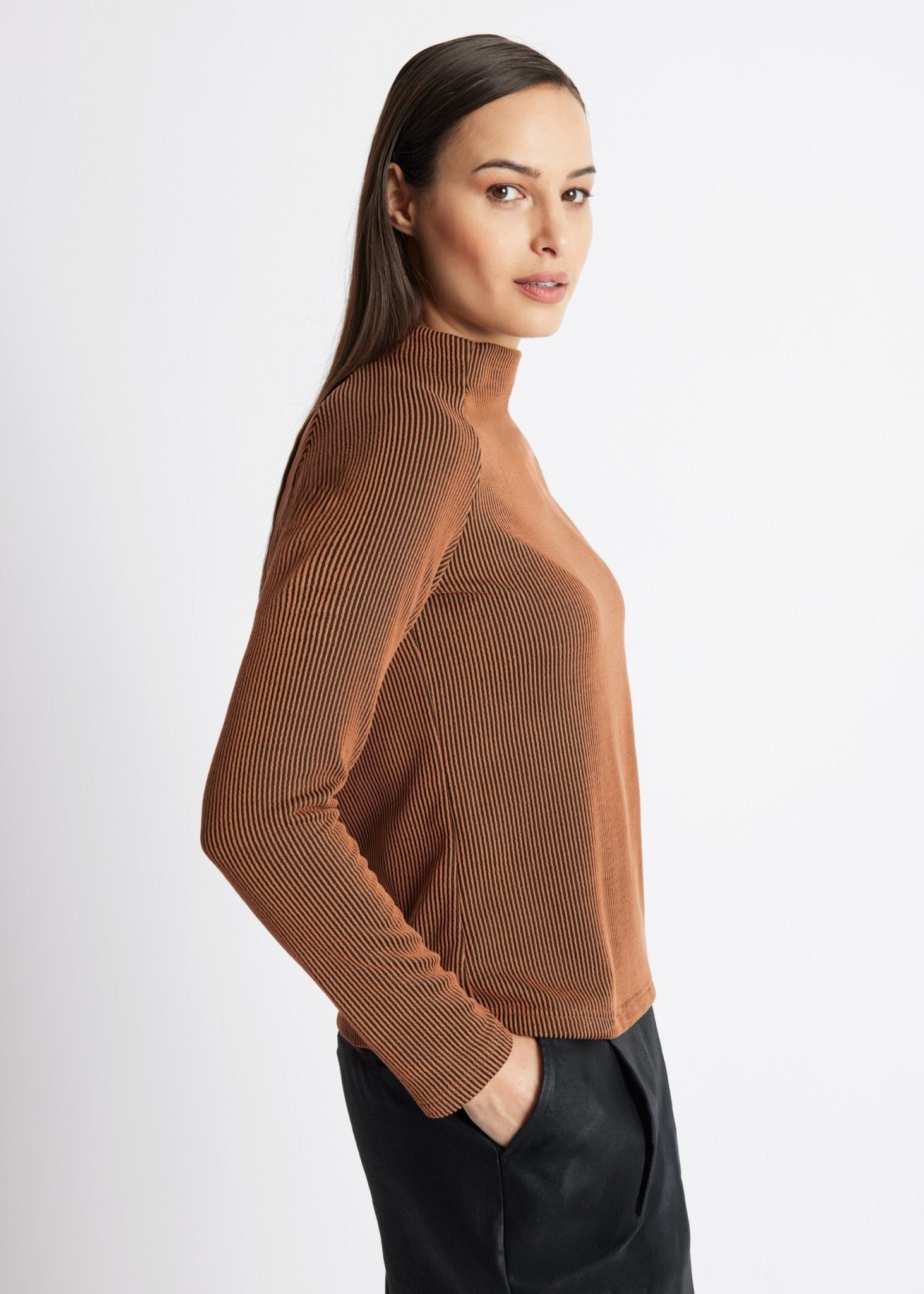 Gerades Shirt POETRA aus fein geripptem Viskose-Mix - FOX'S-Fashion