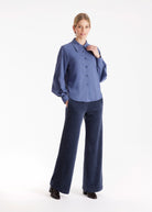 Bluse BLUSIA mit Hemdkragen, durchgehender Knopfleiste und langen, weiten Armen in Blau