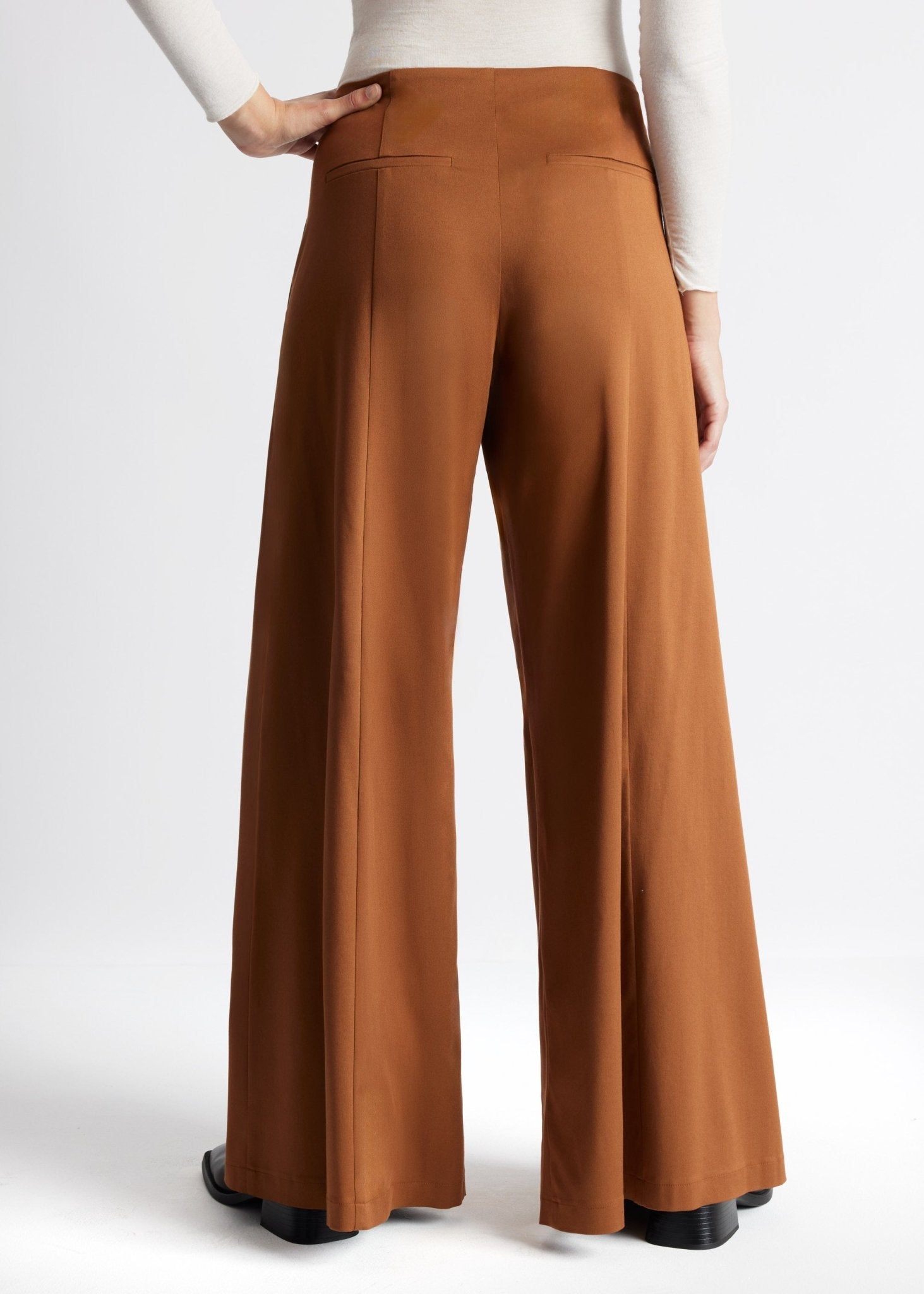 Hose QUKASEI aus glattem Viskosejersey mit weitem Bein - FOX'S-Fashion