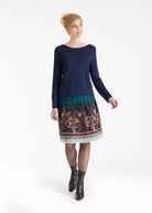 Kurzer Rock LACROS-W mit Gummibund und abstraktem Muster in Petrol