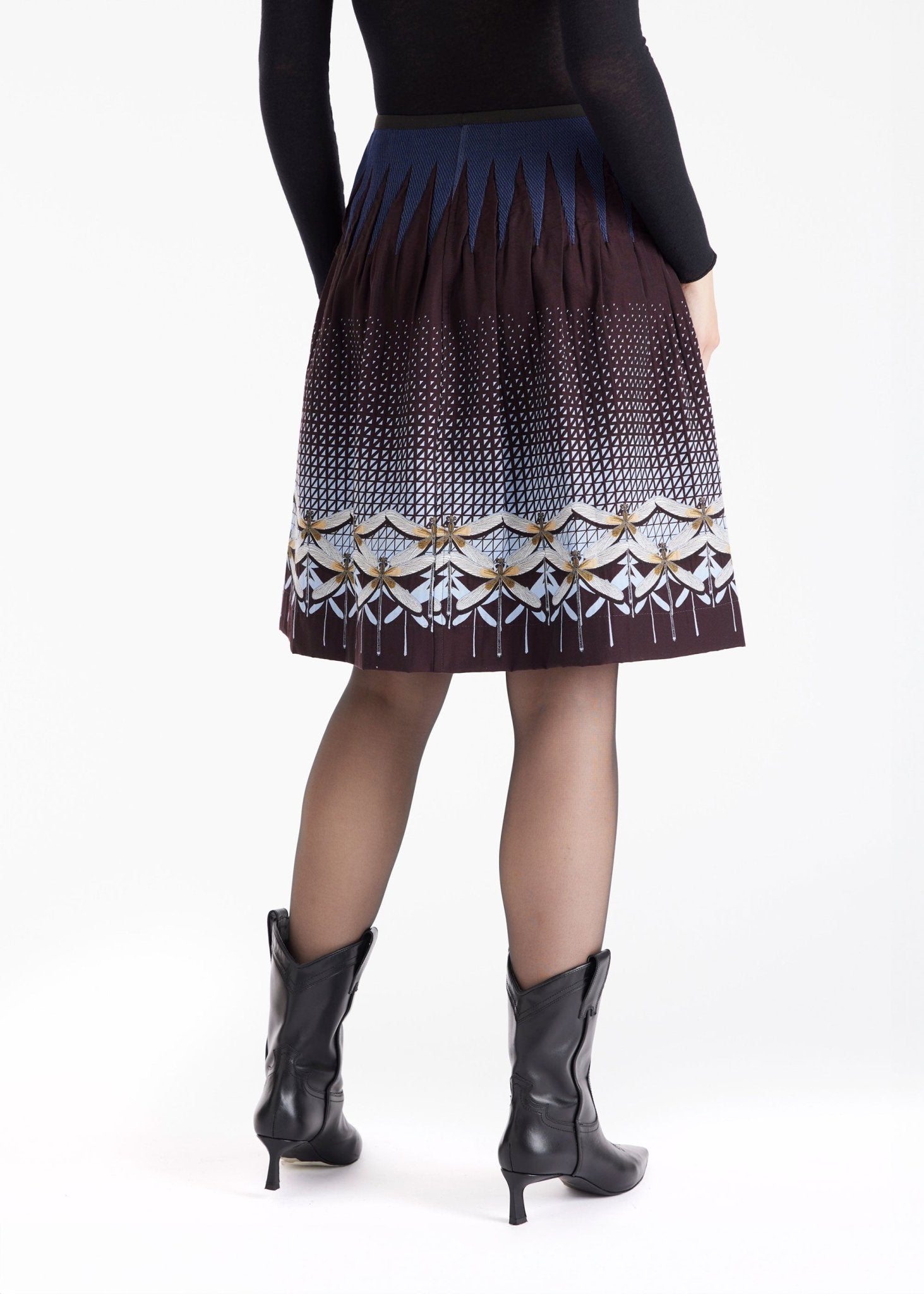 Kurzer Rock LACROS-W mit Gummibund und abstraktem Muster in Dunkelrot