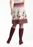 Kurzer Rock LACROS-W mit Gummibund und abstraktem Muster in Beige