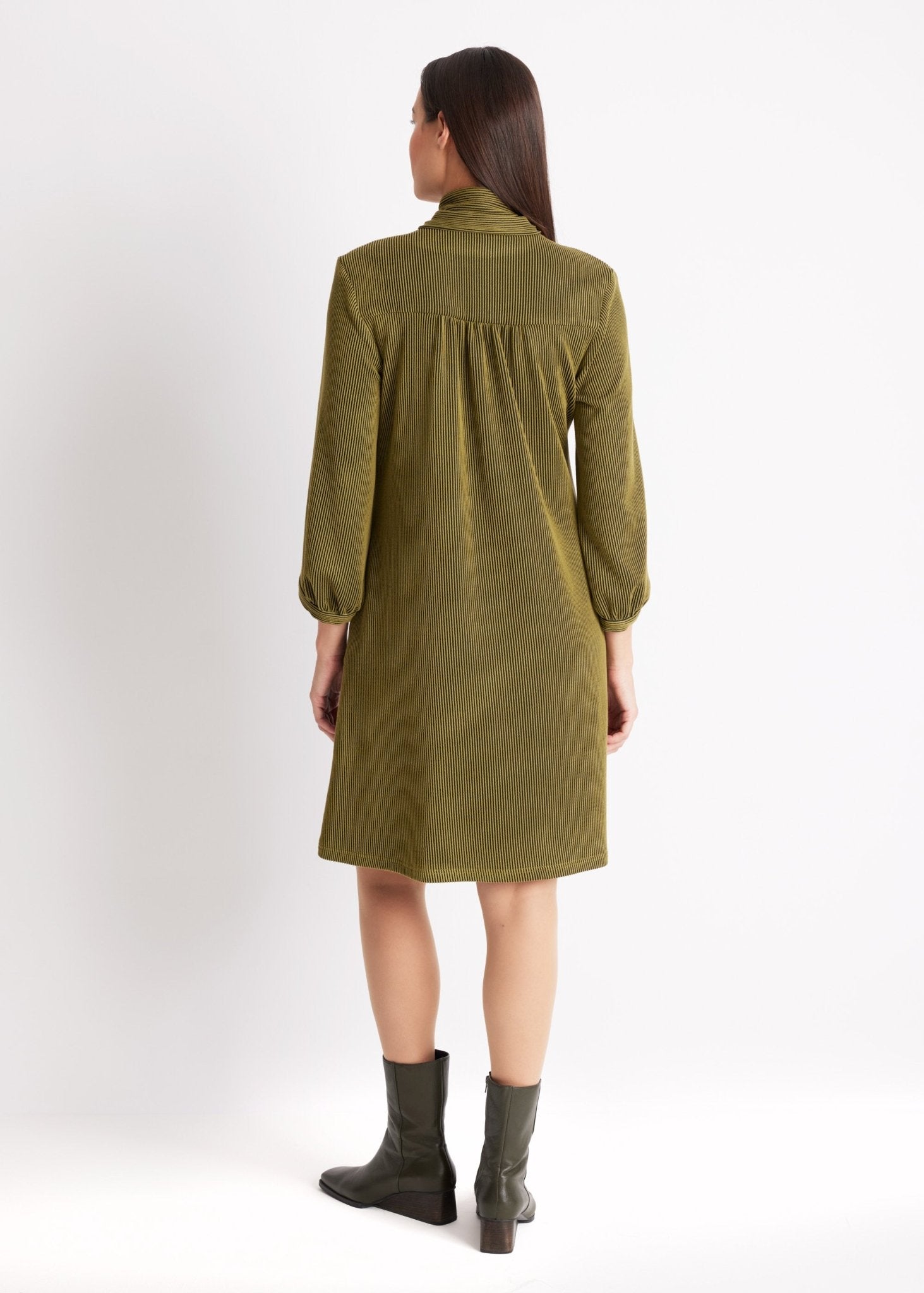 Kurzes Kleid PEKUNI aus fein geripptem Viskose-Mix - FOX'S-Fashion