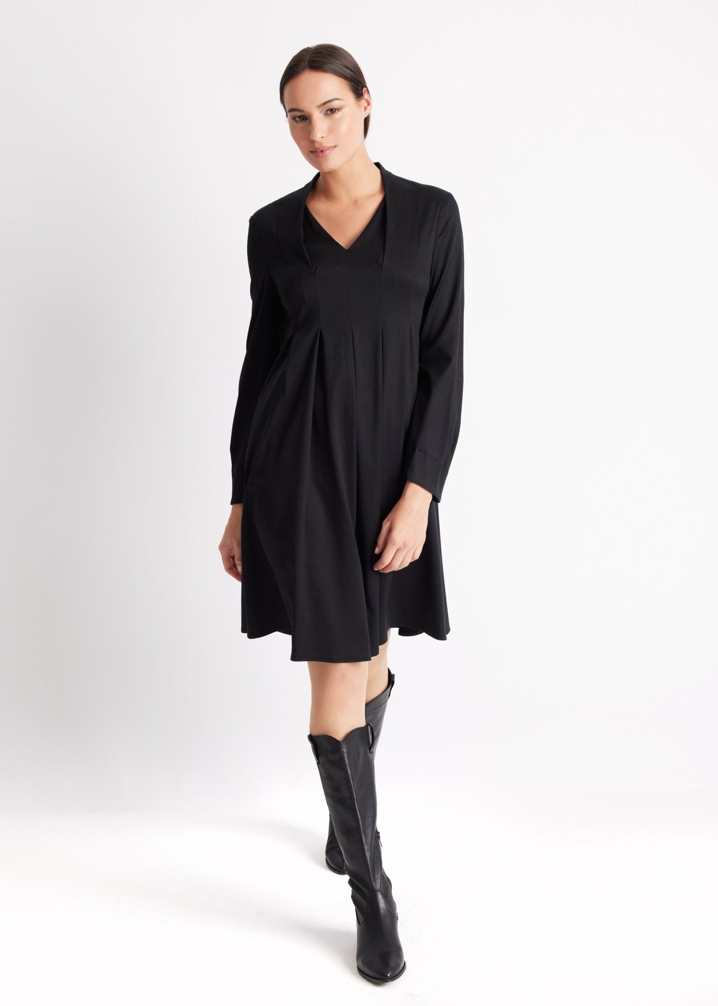 Kurzes Kleid QUENZYA aus glattem Viskosejersey in A-Linie - FOX'S-Fashion
