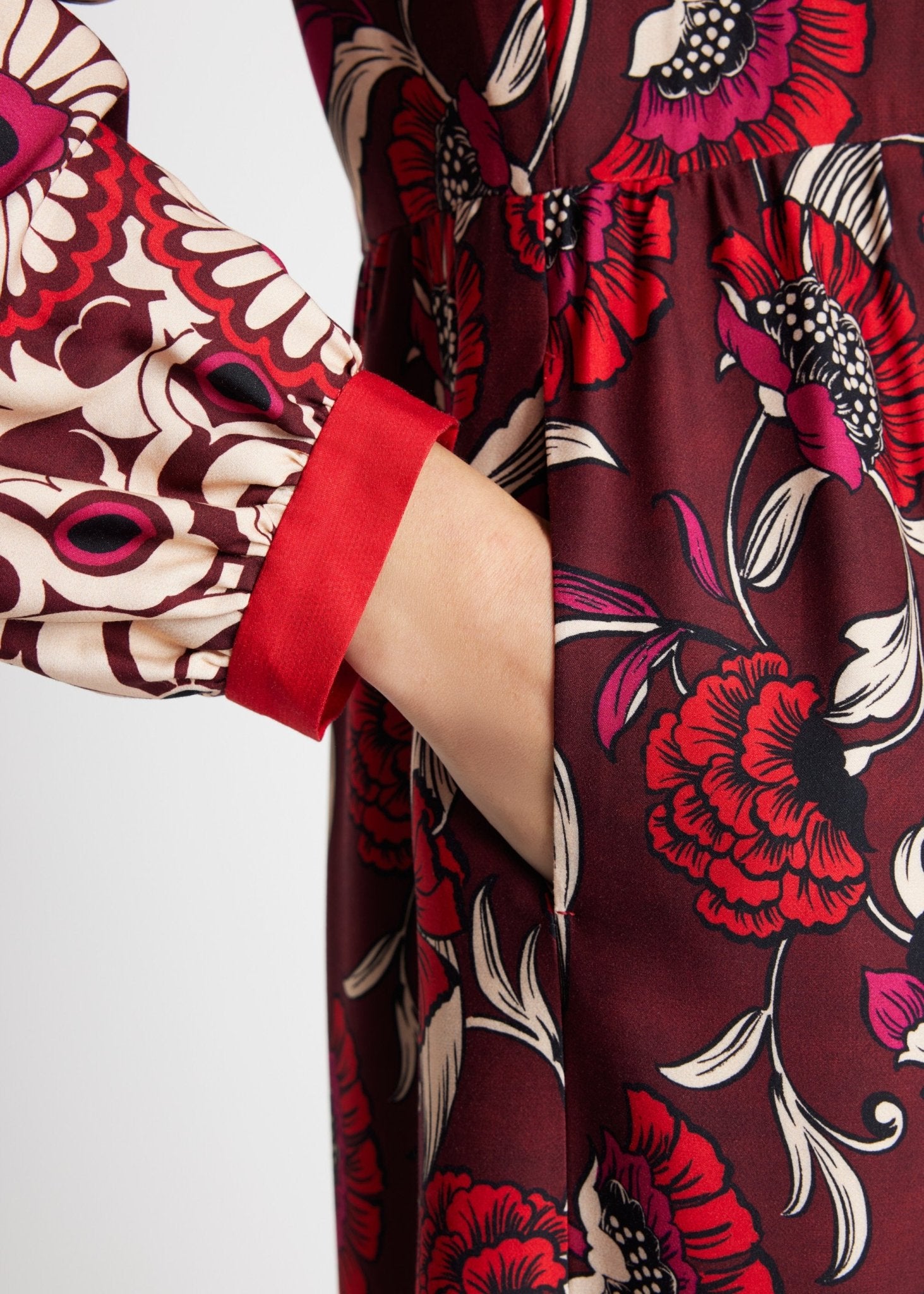 Kurzes Kleid VALUNA aus 100 % Viskose in leichter A-Linie - FOX'S-Fashion