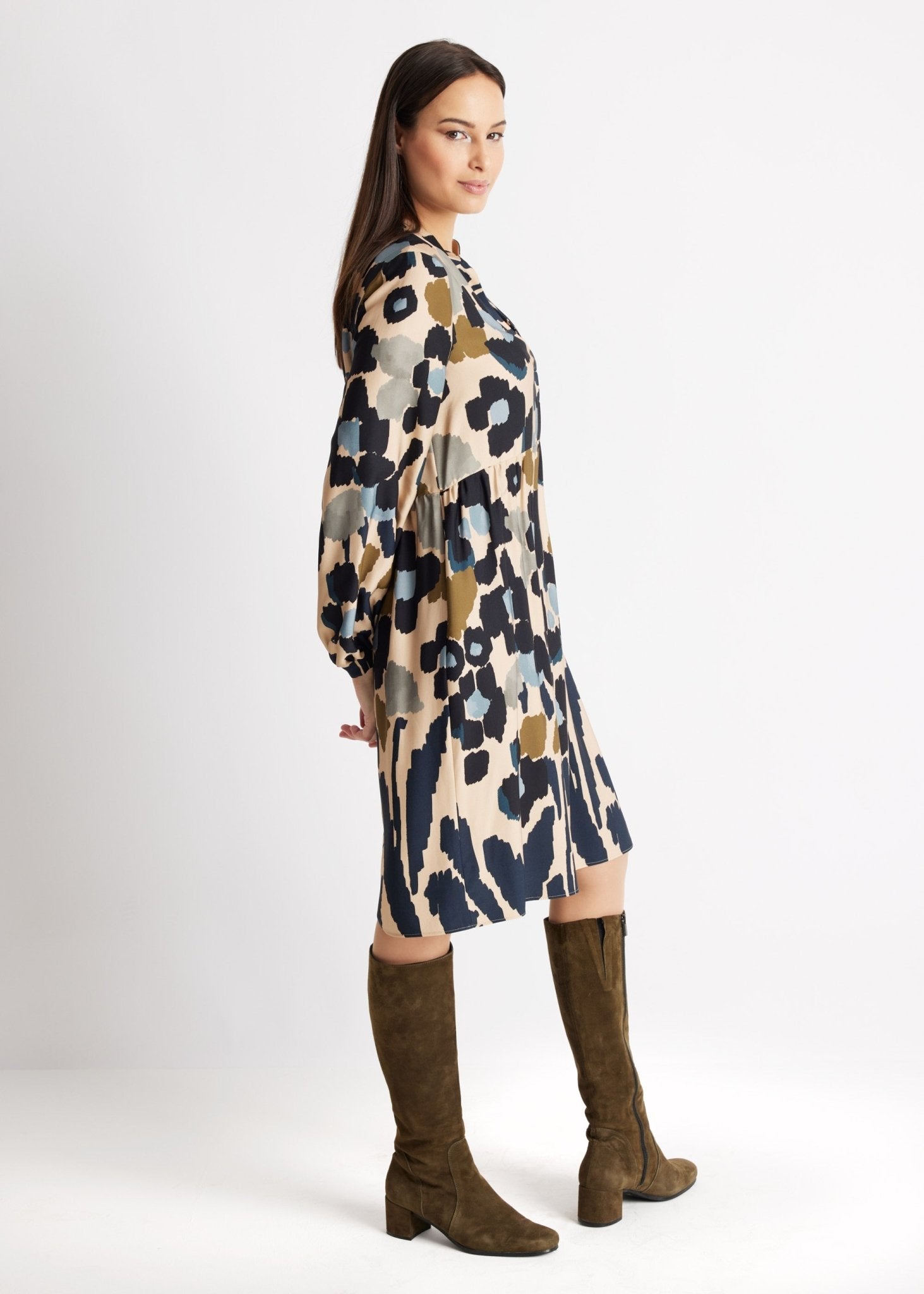 Kurzes Kleid VALUNA aus 100 % Viskose in leichter A-Linie - FOX'S-Fashion