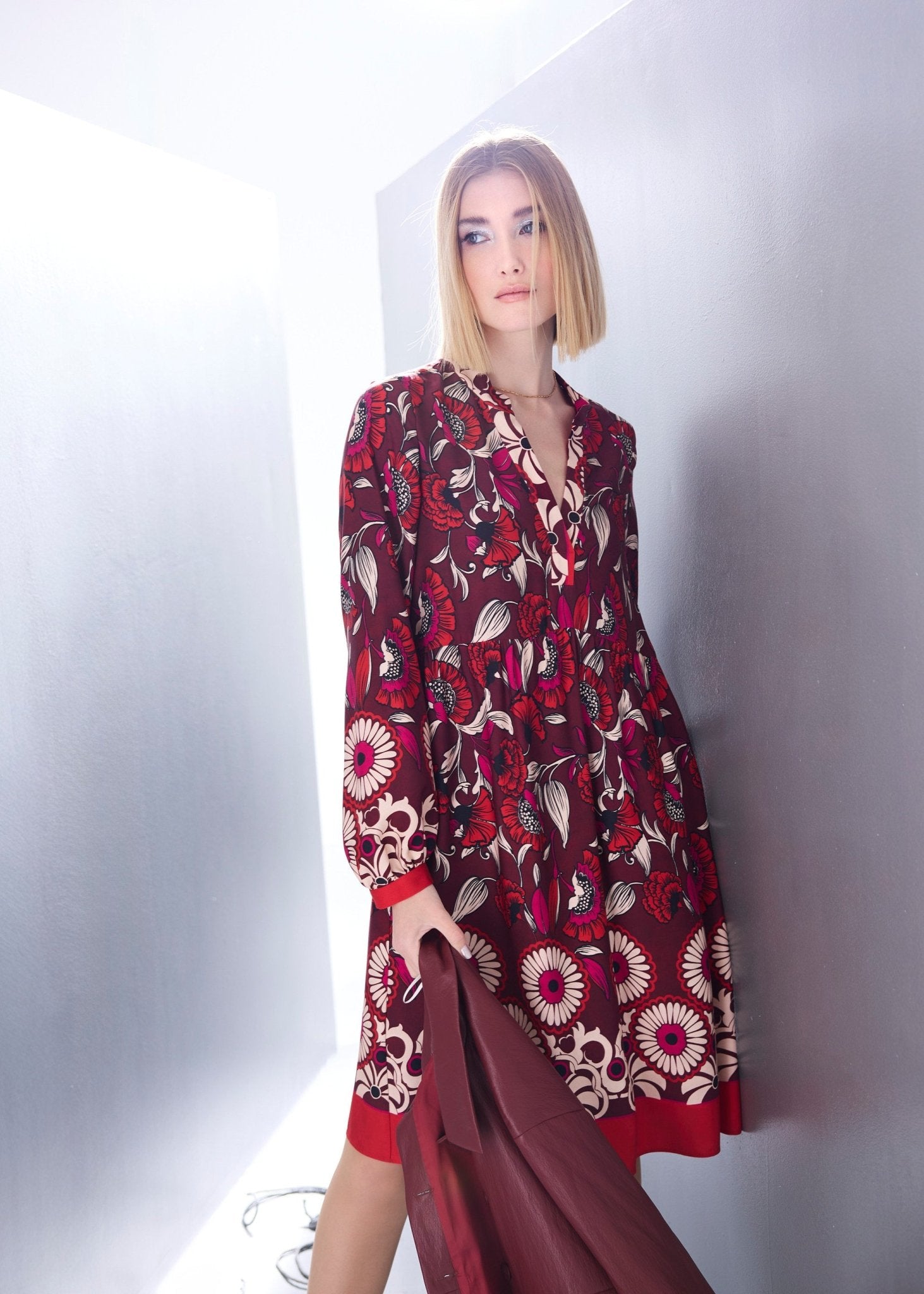 Kurzes Kleid VALUNA aus 100 % Viskose in leichter A-Linie - FOX'S-Fashion