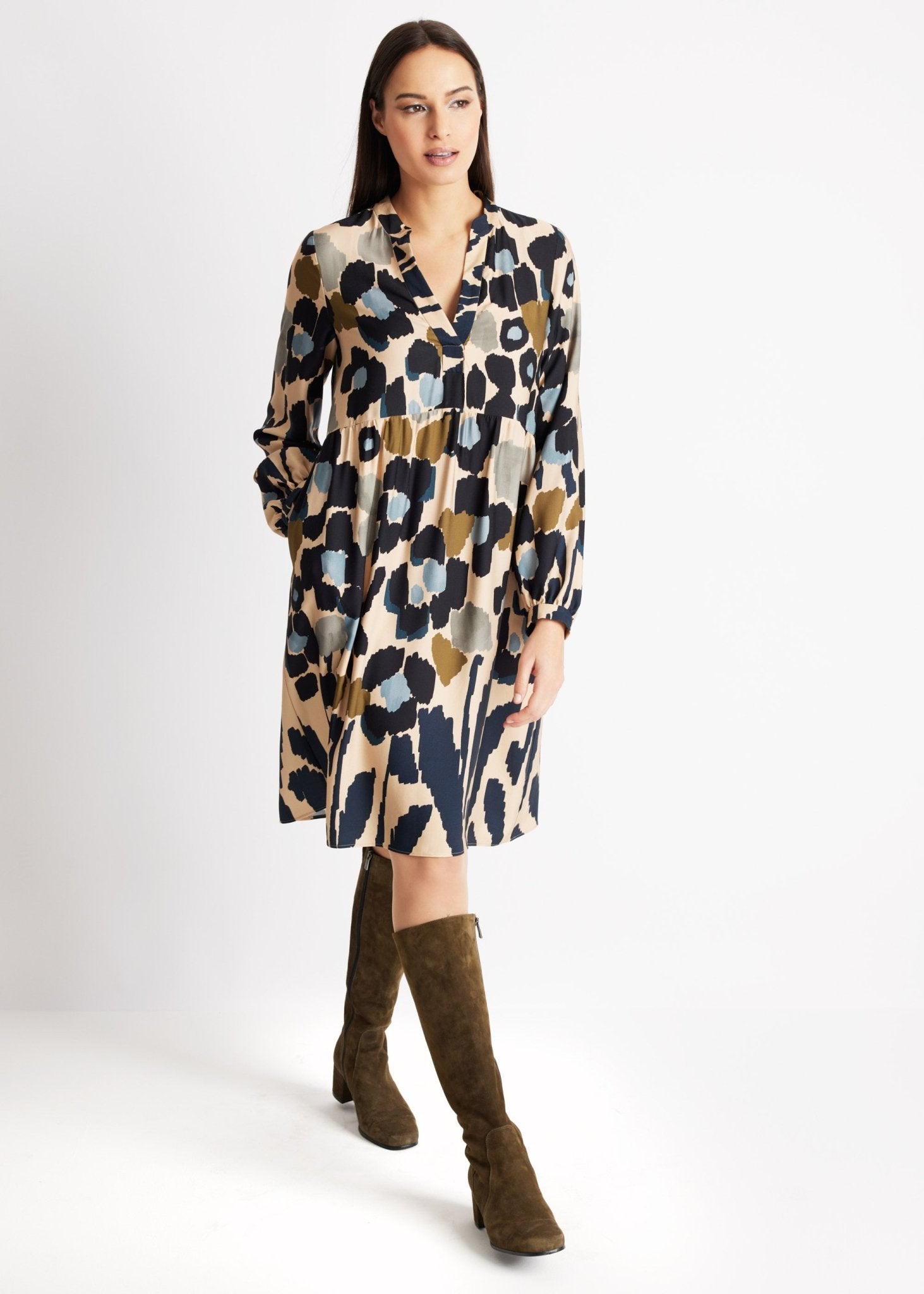 Kurzes Kleid VALUNA aus 100 % Viskose in leichter A-Linie - FOX'S-Fashion