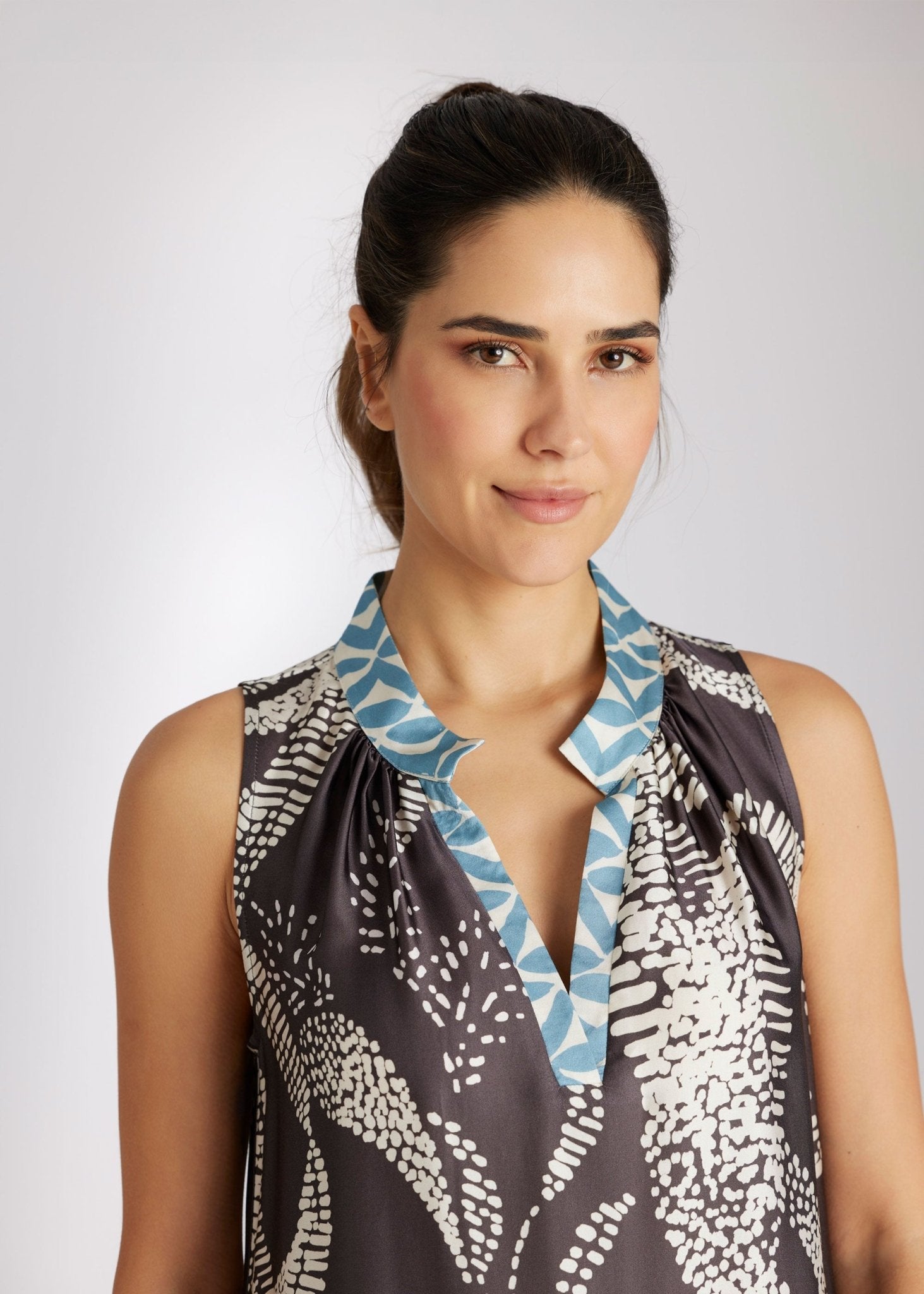 Kurzes Kleid ZYKADI aus Viskose in A - Linie - FOX'S - Fashion