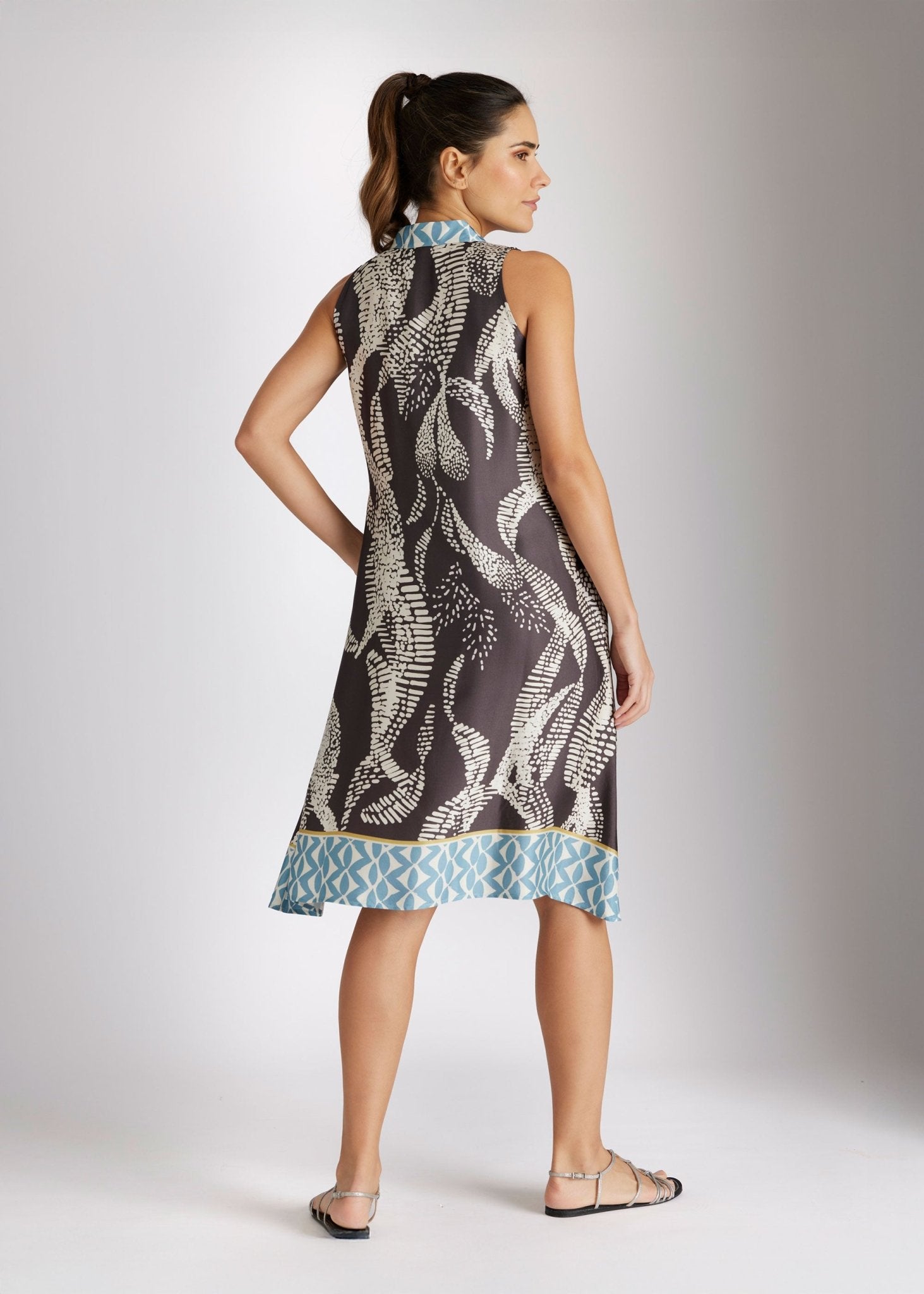 Kurzes Kleid ZYKADI aus Viskose in A - Linie - FOX'S - Fashion