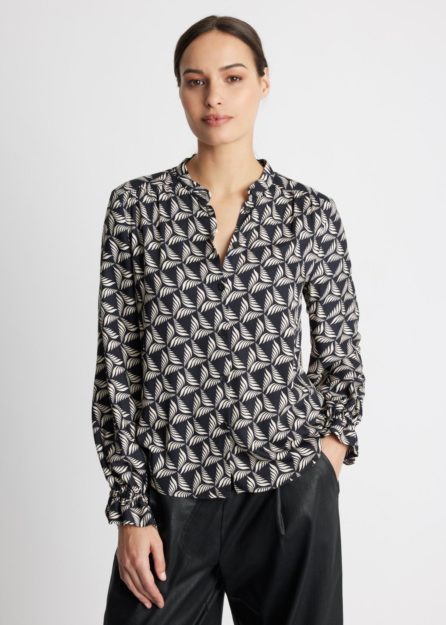 Legere Bluse VALYRA aus 100 % Viskose - FOX'S-Fashion