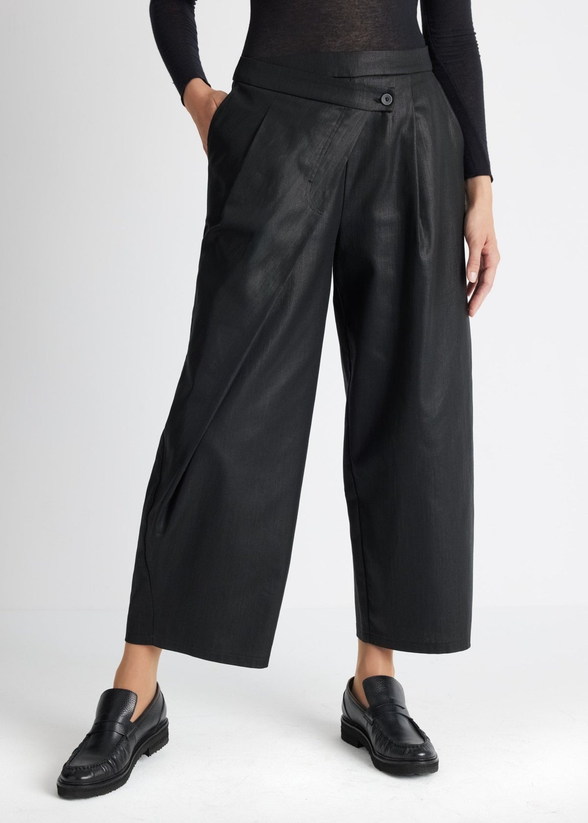 Legere Hose ZABERA aus 100 % Baumwolle mit asymmetrischem Bund - FOX'S-Fashion
